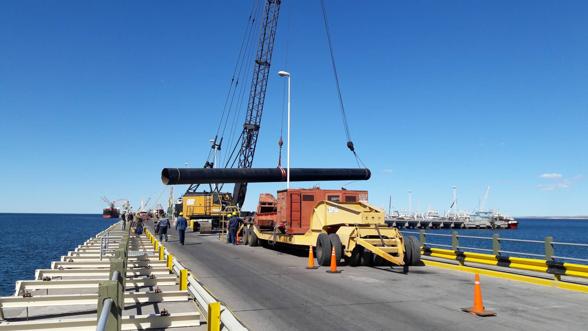 Avanzan los trabajos para mejorar dos muelles en Puerto Madryn