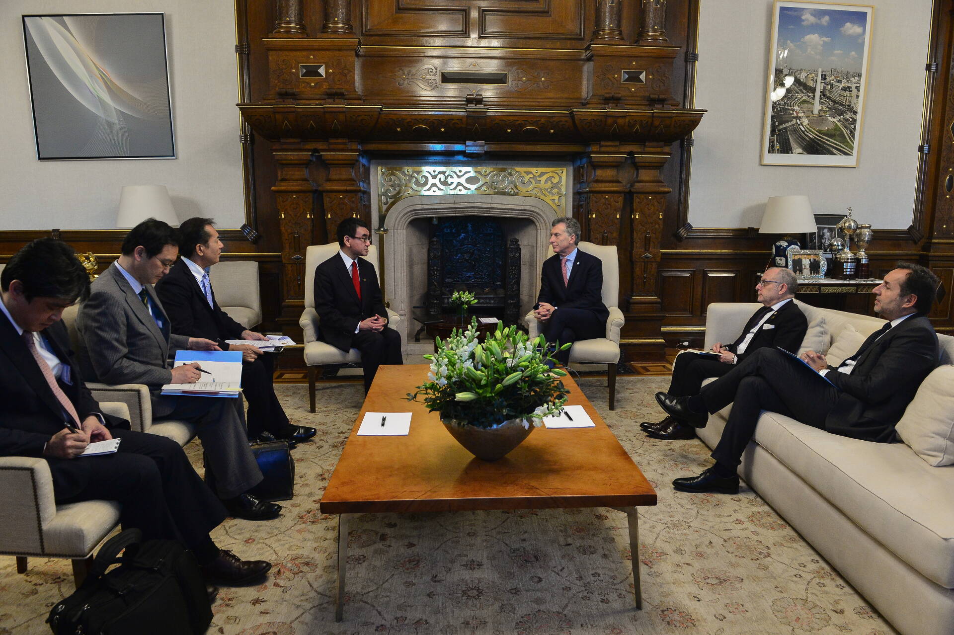 El presidente Macri recibió al canciller de Japón