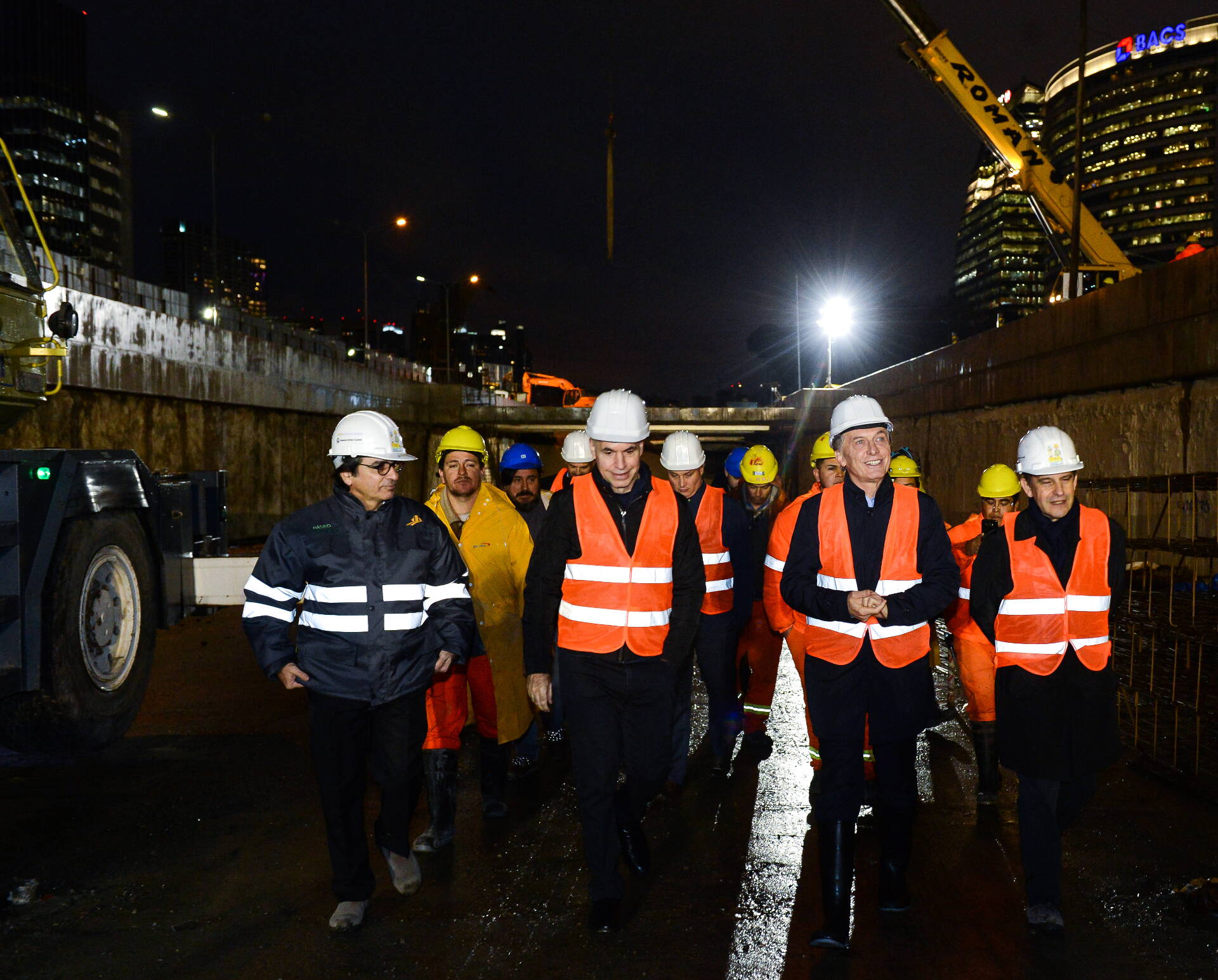 El presidente Macri recorrió las obras del Paseo del Bajo