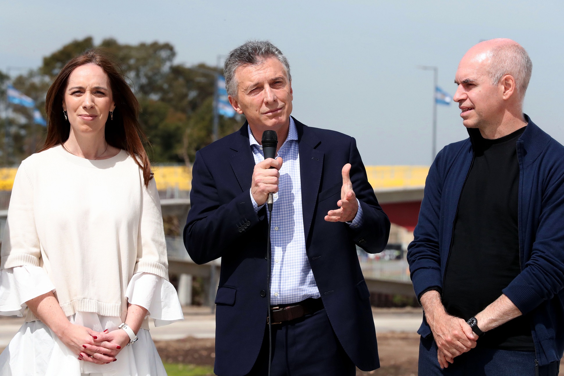El presidente Macri encabezó el acto de inauguración de un puente entre la Capital y el Conurbano Sur
