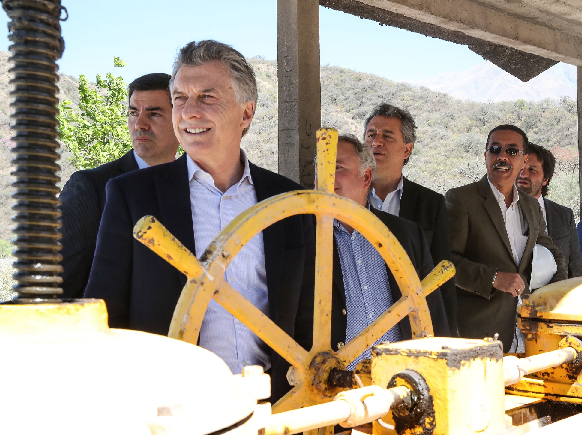 Macri inauguró obras para la reconversión productiva del área tabacalera de Salta