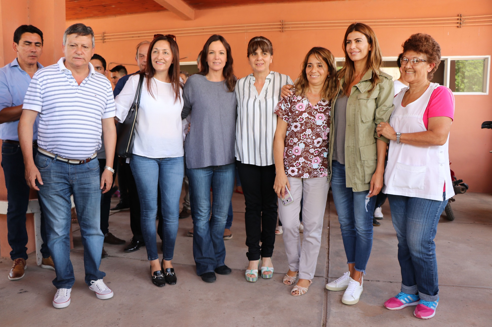 Juliana Awada visitó a vecinos afectados por las inundaciones en la provincia de Chaco