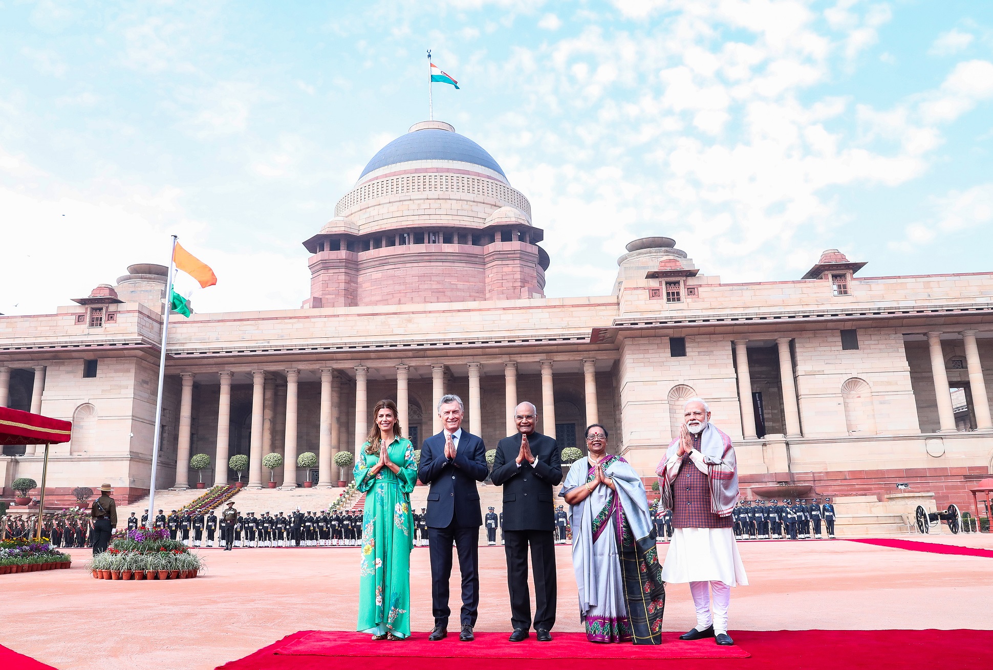 El presidente Macri fue recibido con honores en India