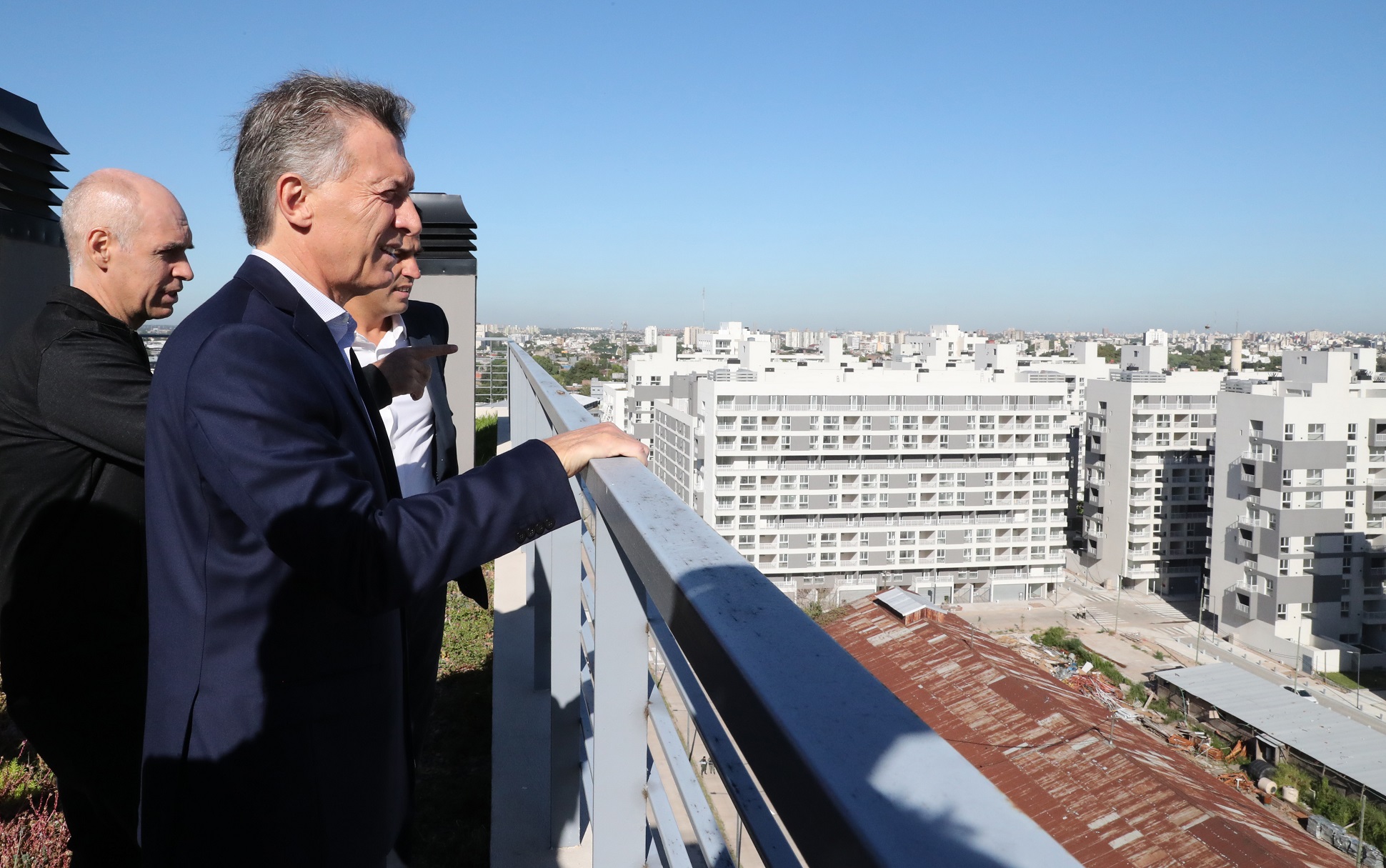 Macri recorrió el complejo de viviendas del plan ProCreAr en el sur de la Ciudad de Buenos Aires