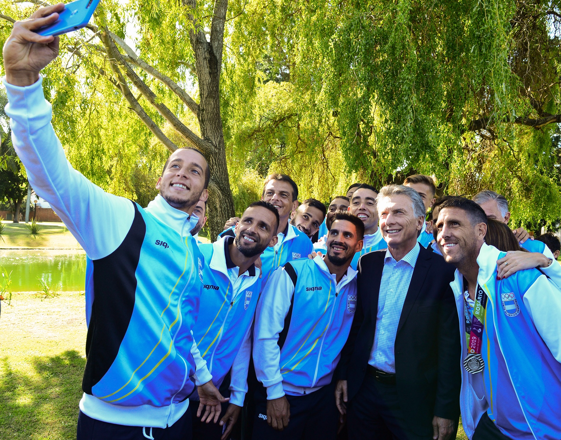 El presidente Macri recibió a la delegación argentina que ganó los Juegos Suramericanos de Playa