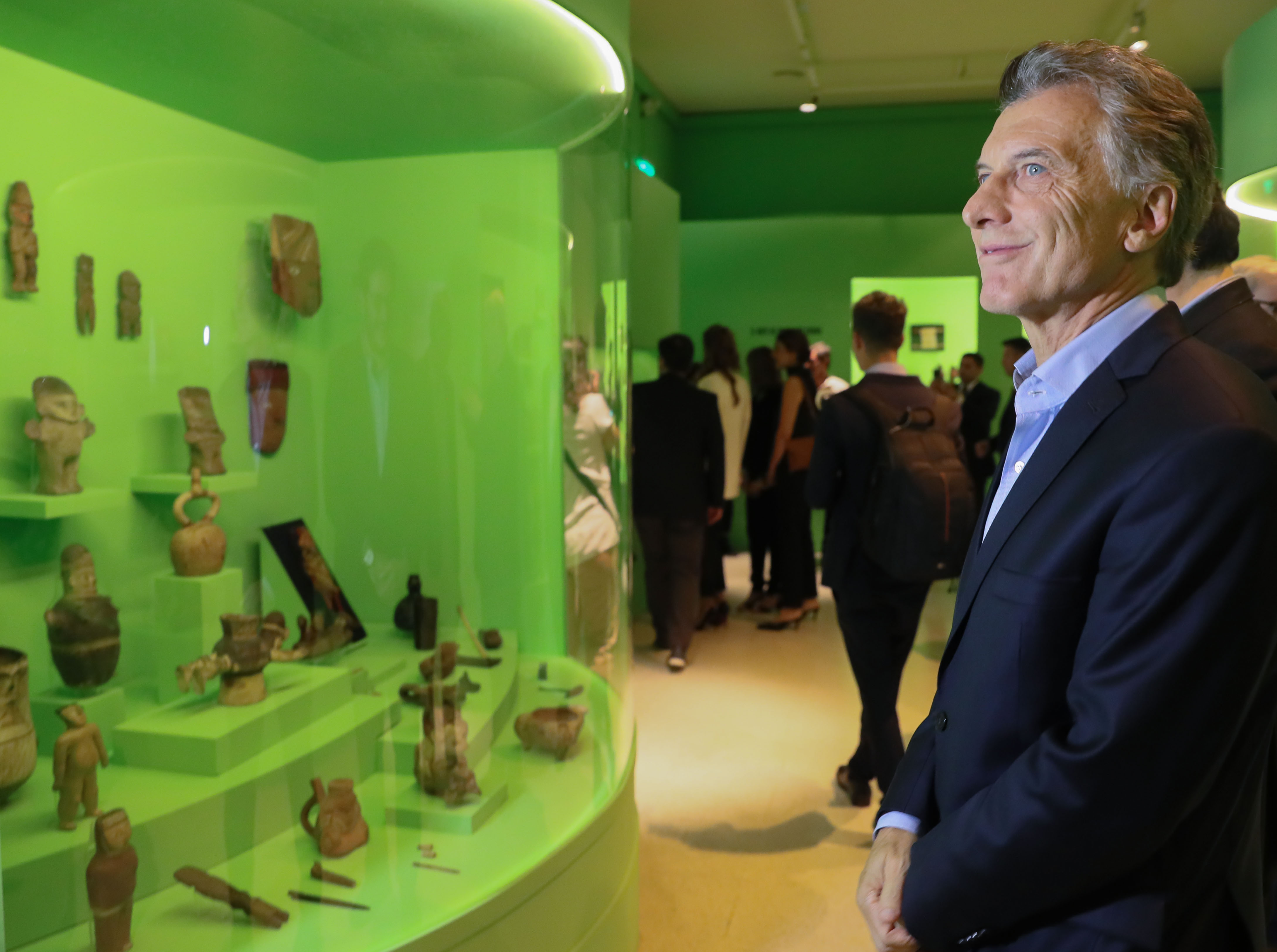 Macri visitó la muestra de piezas precolombinas de García Uriburu en el Museo Histórico Nacional