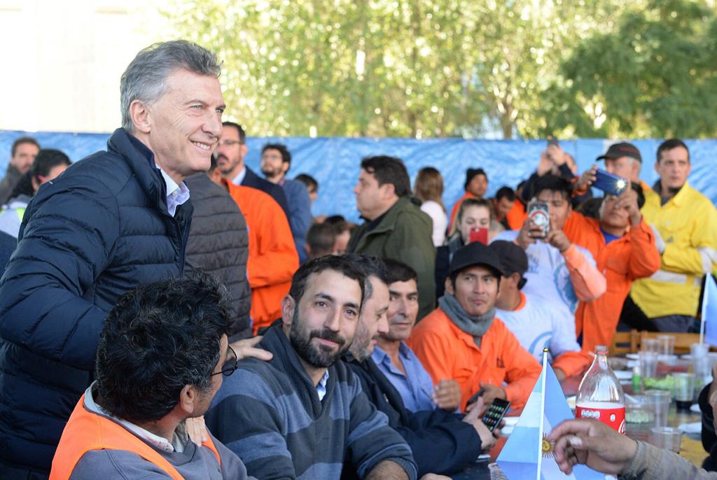 Macri compartió un asado con trabajadores del Paseo del Bajo