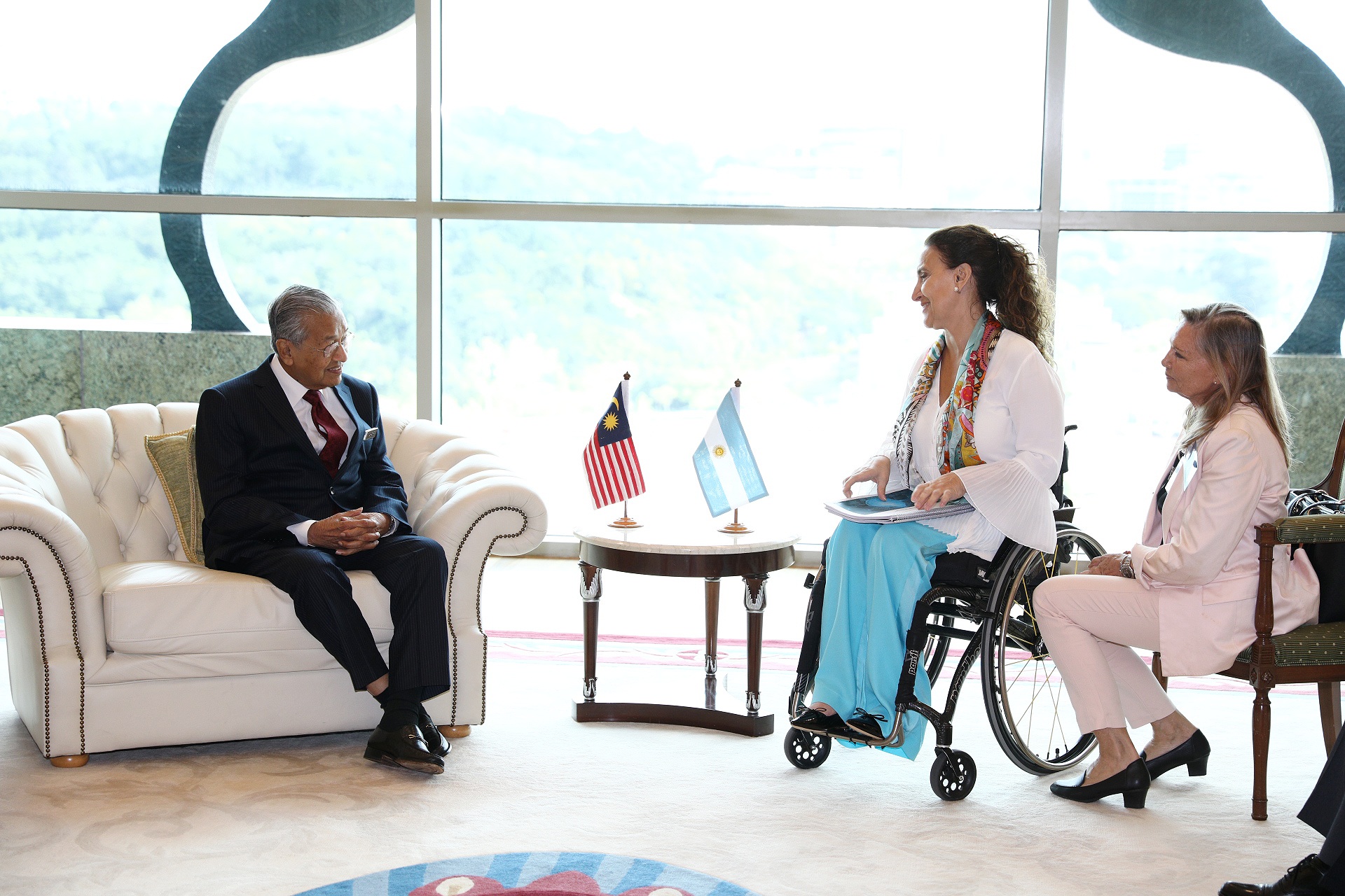 Michetti en Malasia: se reunió con el primer ministro