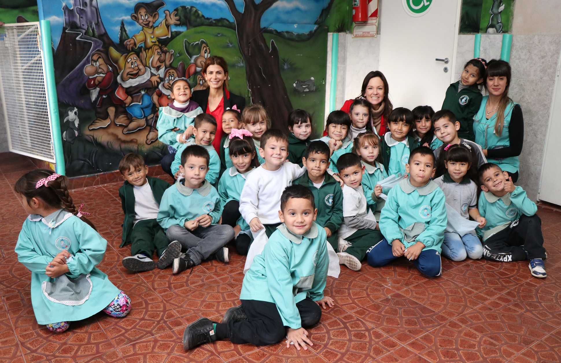 Juliana Awada visitó el EPI Duendecitos en La Matanza