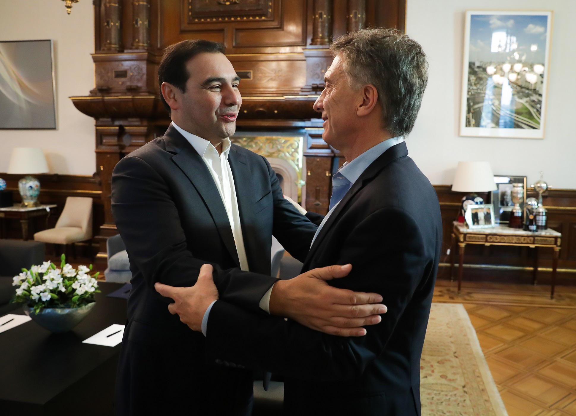 El presidente Macri se al gobernador de Corrientes
