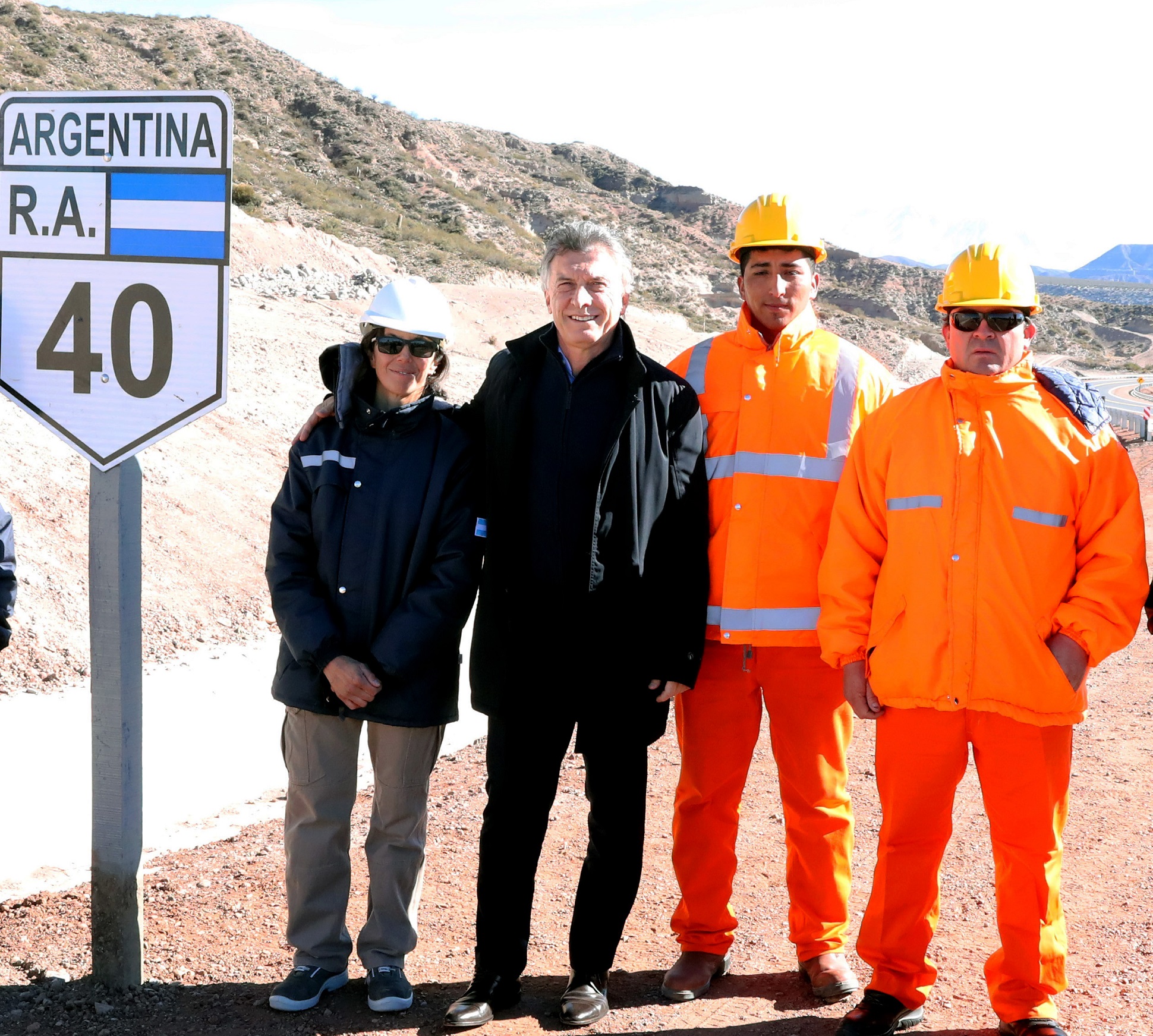 Macri encabezó el acto de la inauguración de un tramo de la Ruta Nacional 40, en Mendoza