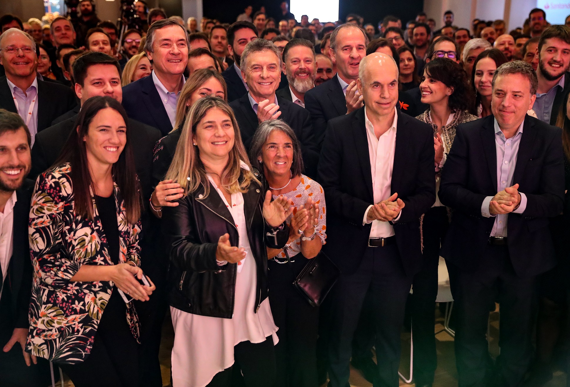 El presidente Macri participó en la inauguración de un nuevo edificio del Banco Santander