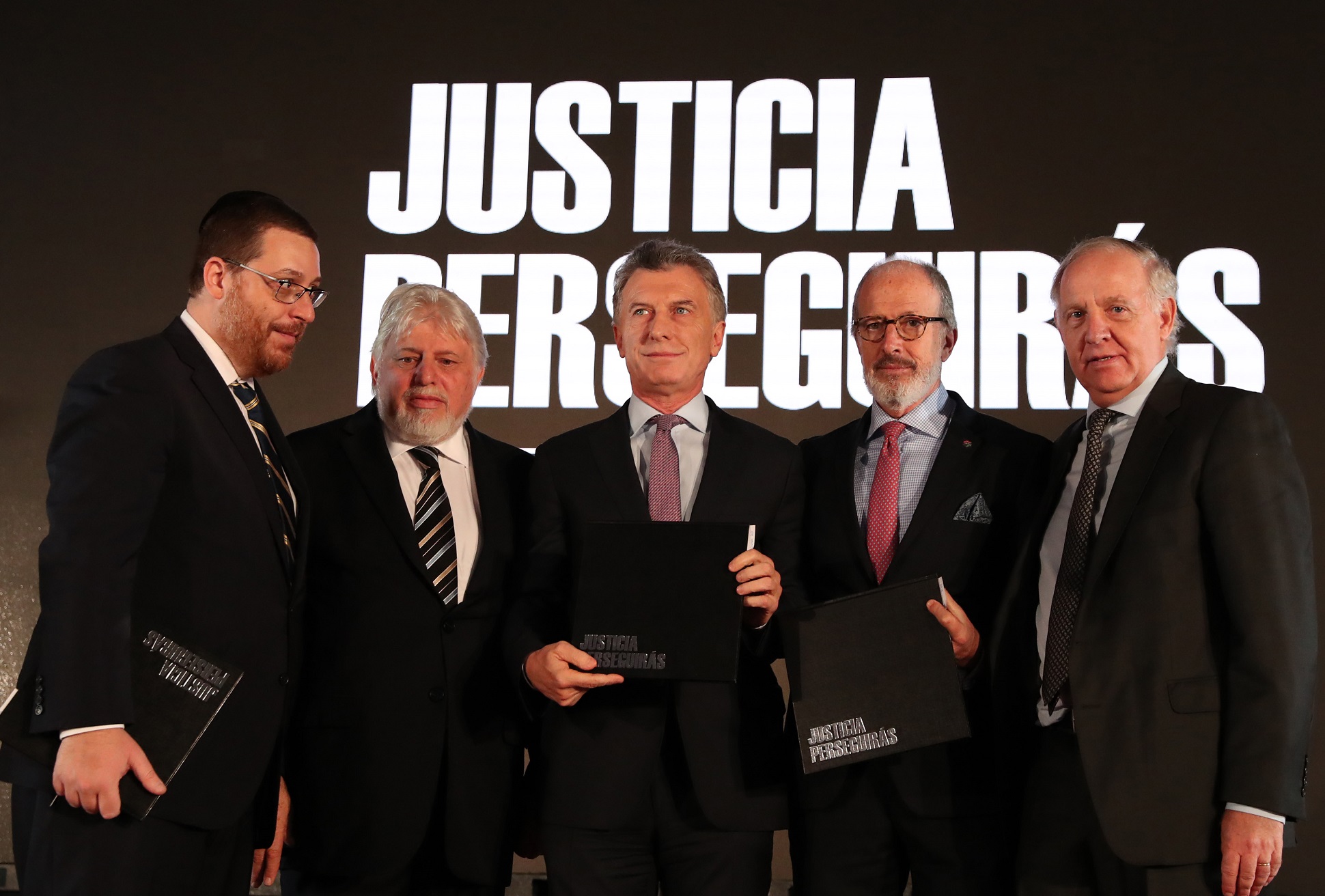 Macri encabezó la presentación del libro Justicia Perseguirás 