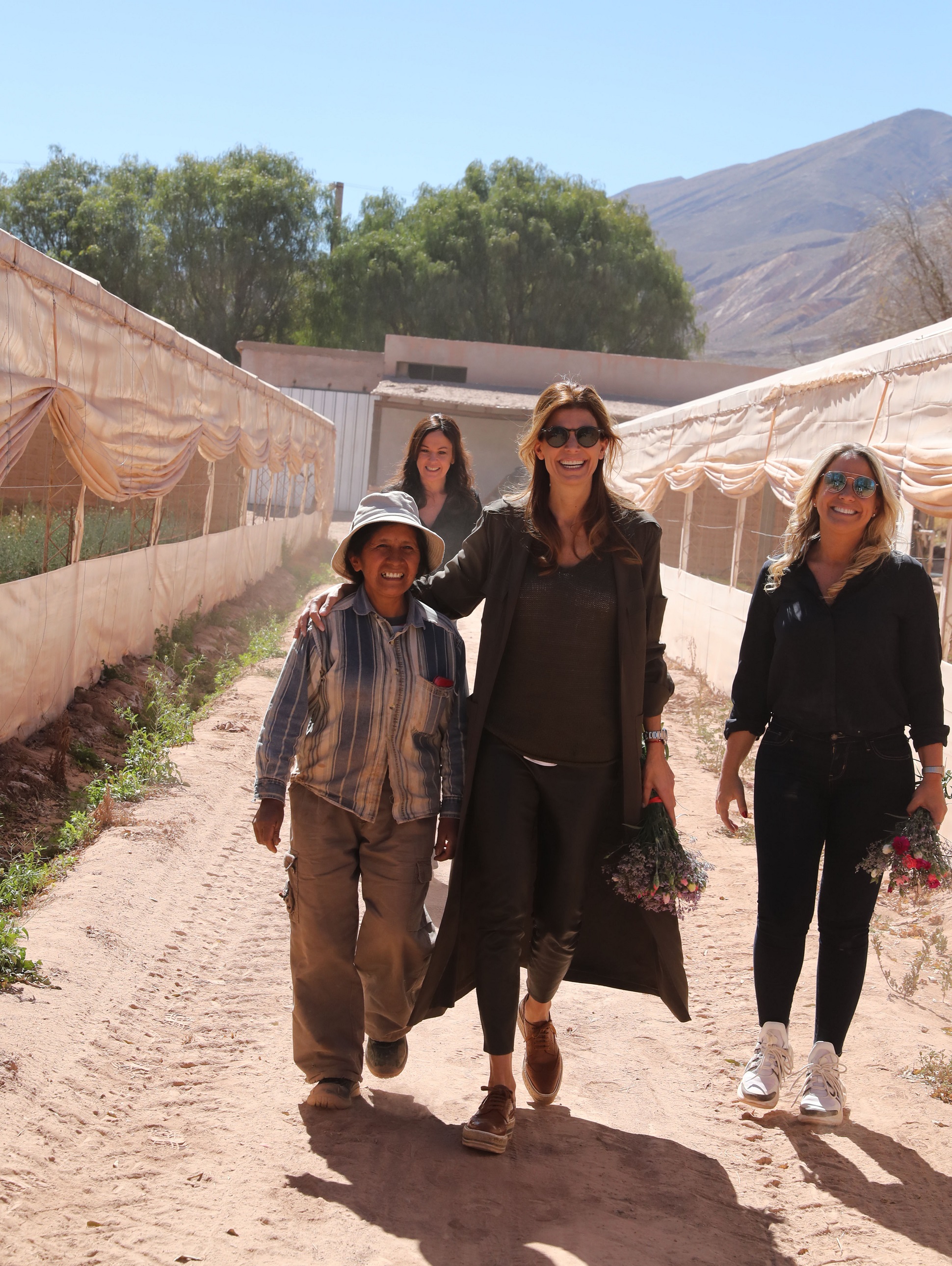 Juliana Awada visitó una cooperativa de trabajo en Maimará   