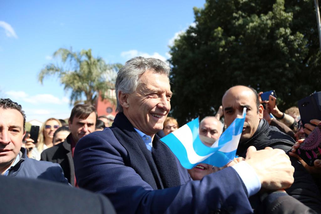 El Presidente recorrió la ciudad cordobesa de Monte Cristo