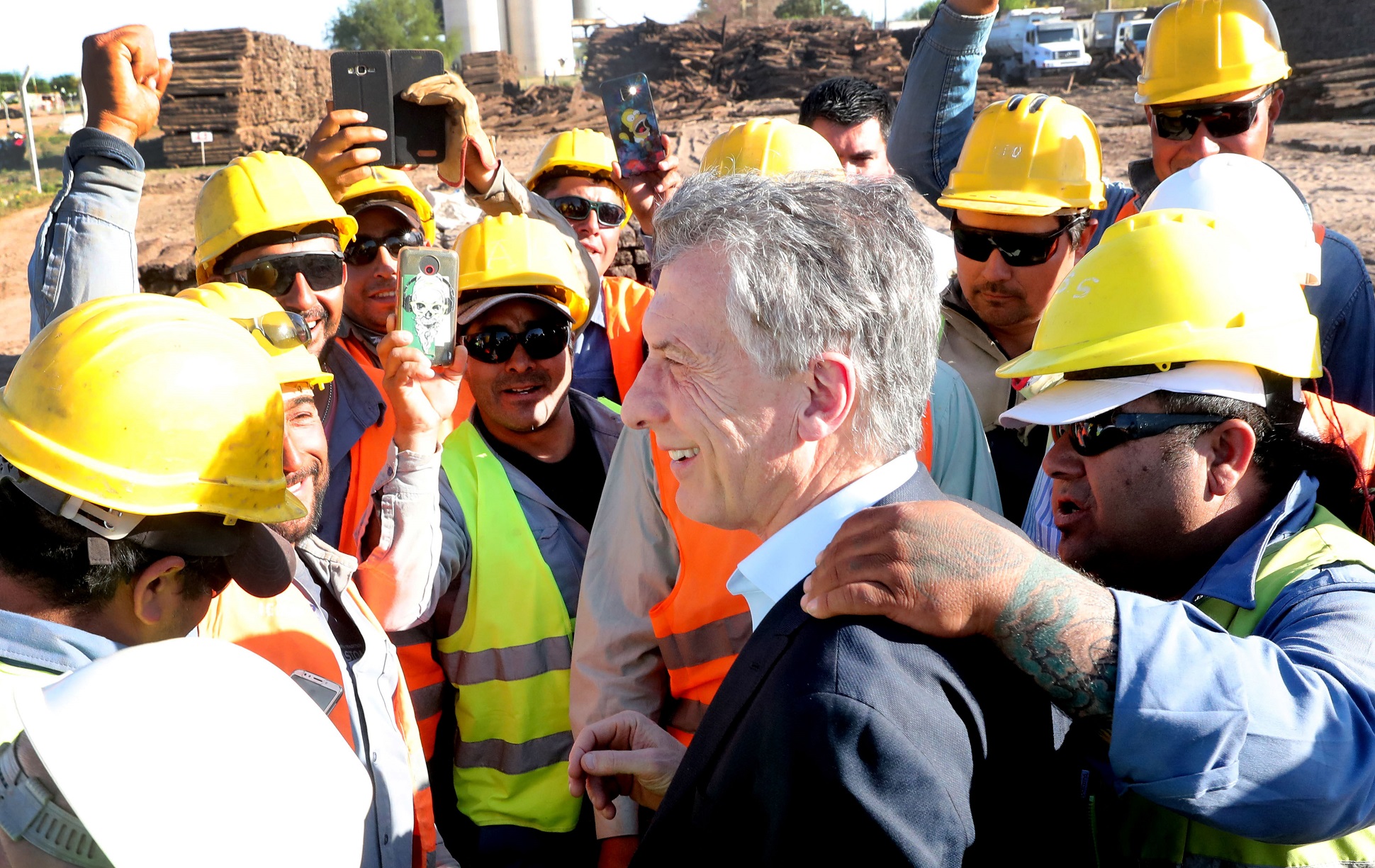 El Presidente recorrió en Tucumán obras de reactivación de un ramal del FFCC Belgrano Cargas