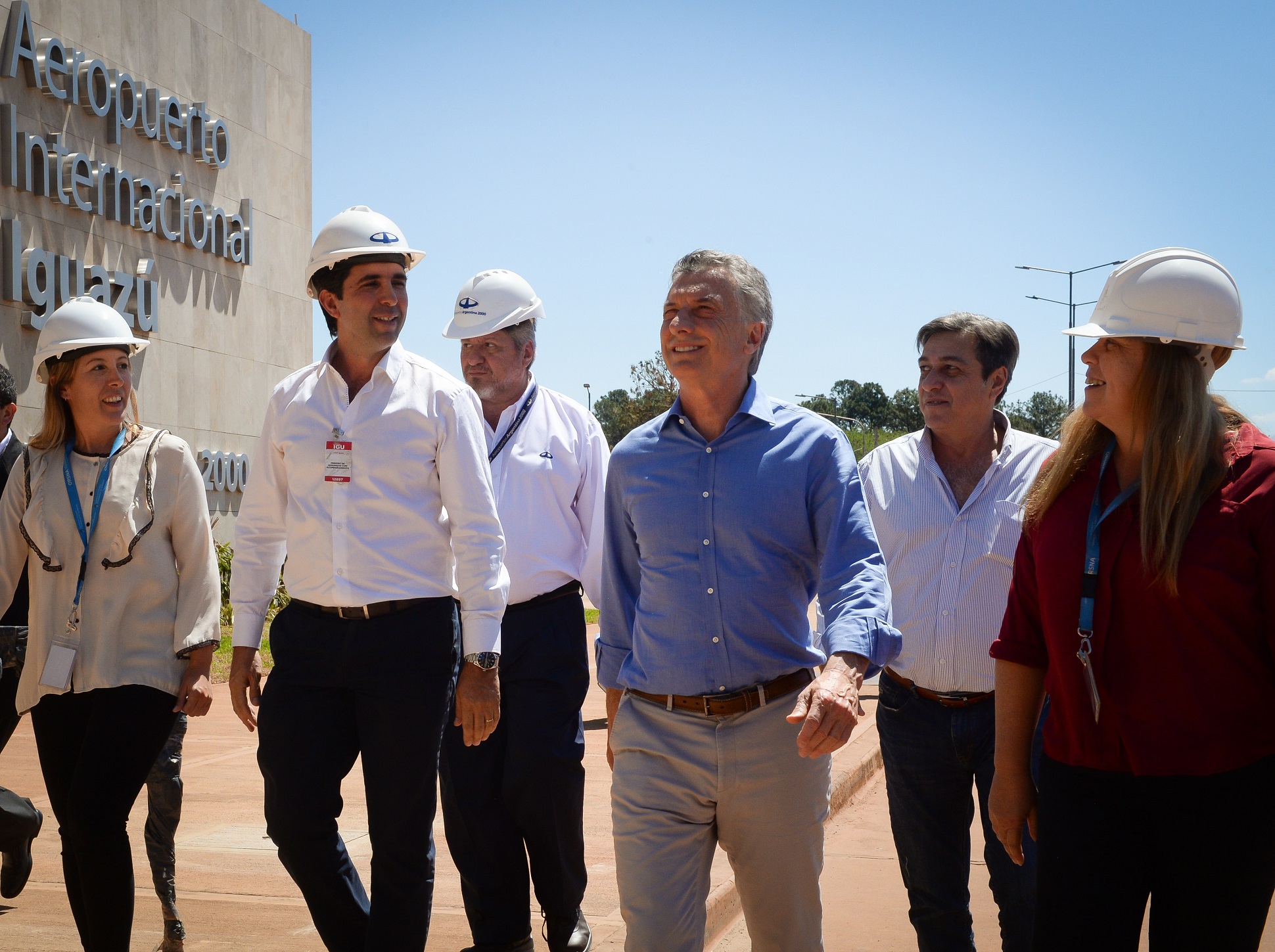 El presidente Macri recorrió las obras de ampliación del Aeropuerto de Puerto Iguazú