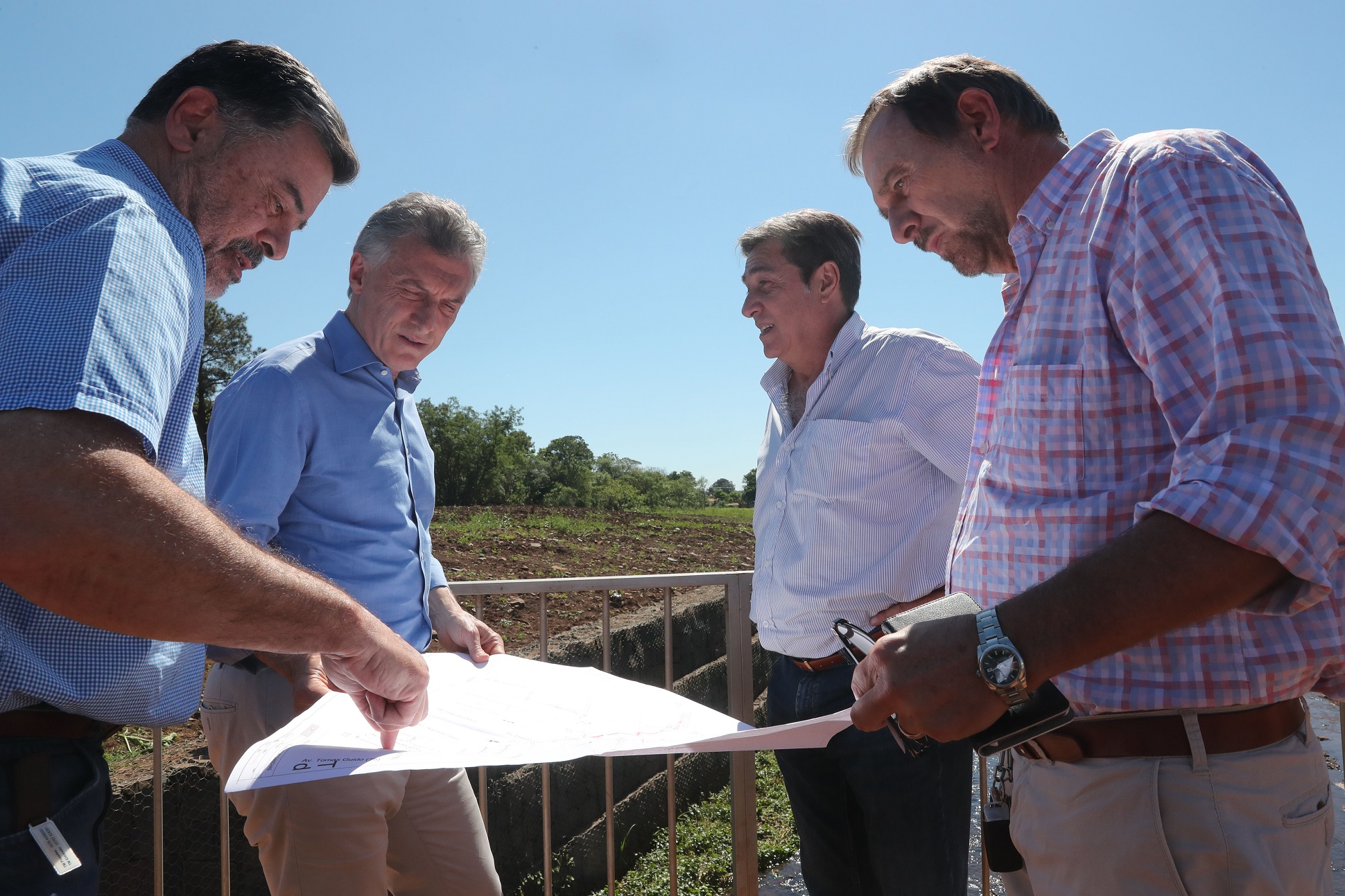 Macri visitó obras para prevenir inundaciones en Posadas
