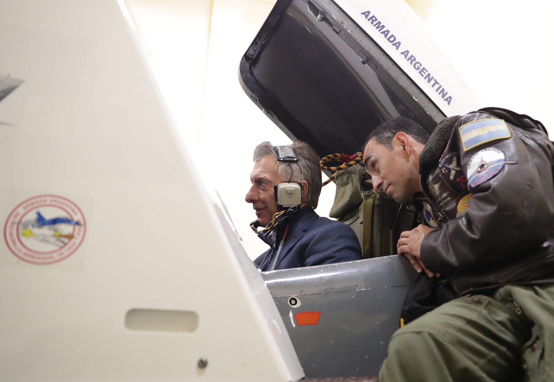 El presidente Macri recorrió la base aeronaval  “Comandante Espora” en Bahía Blanca