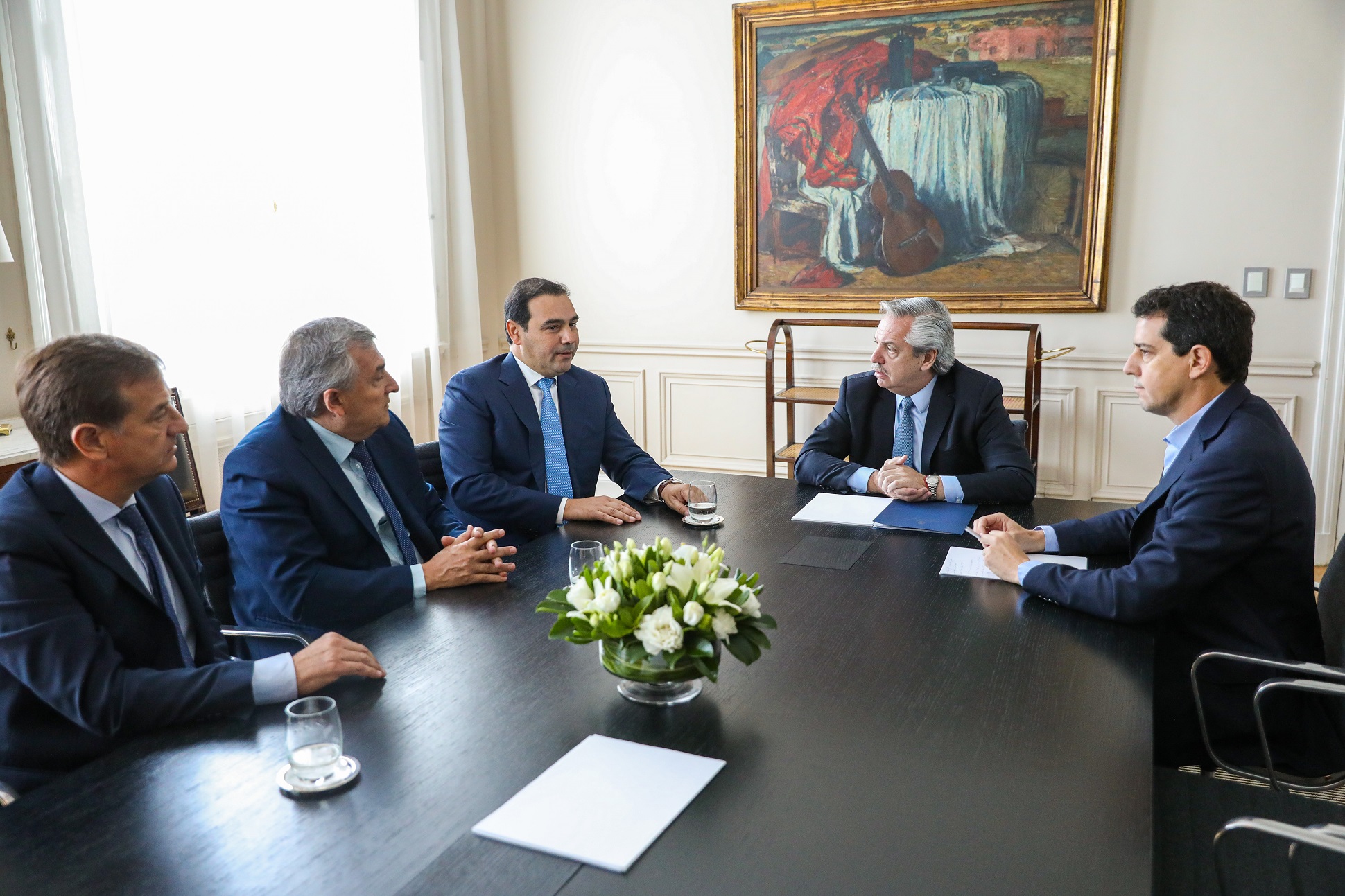 El Presidente recibió a los gobernadores de Corrientes, Mendoza y Jujuy  