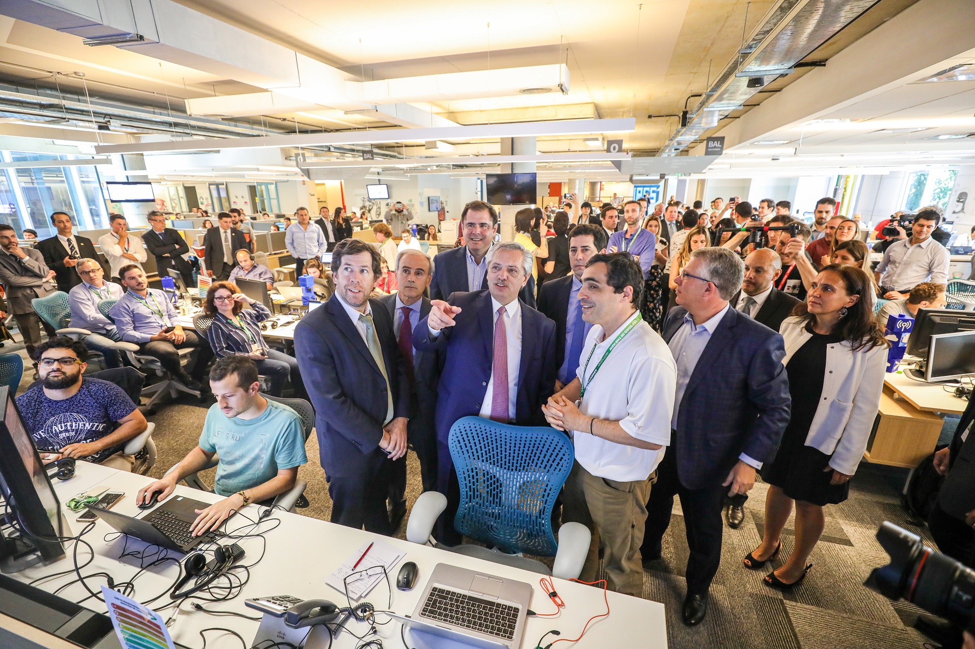 El presidente Alberto Fernández visitó la nueva sede de Accenture