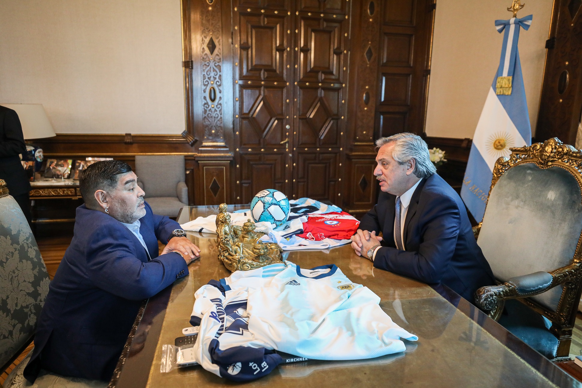 El presidente Alberto Fernández recibió a Diego Maradona 