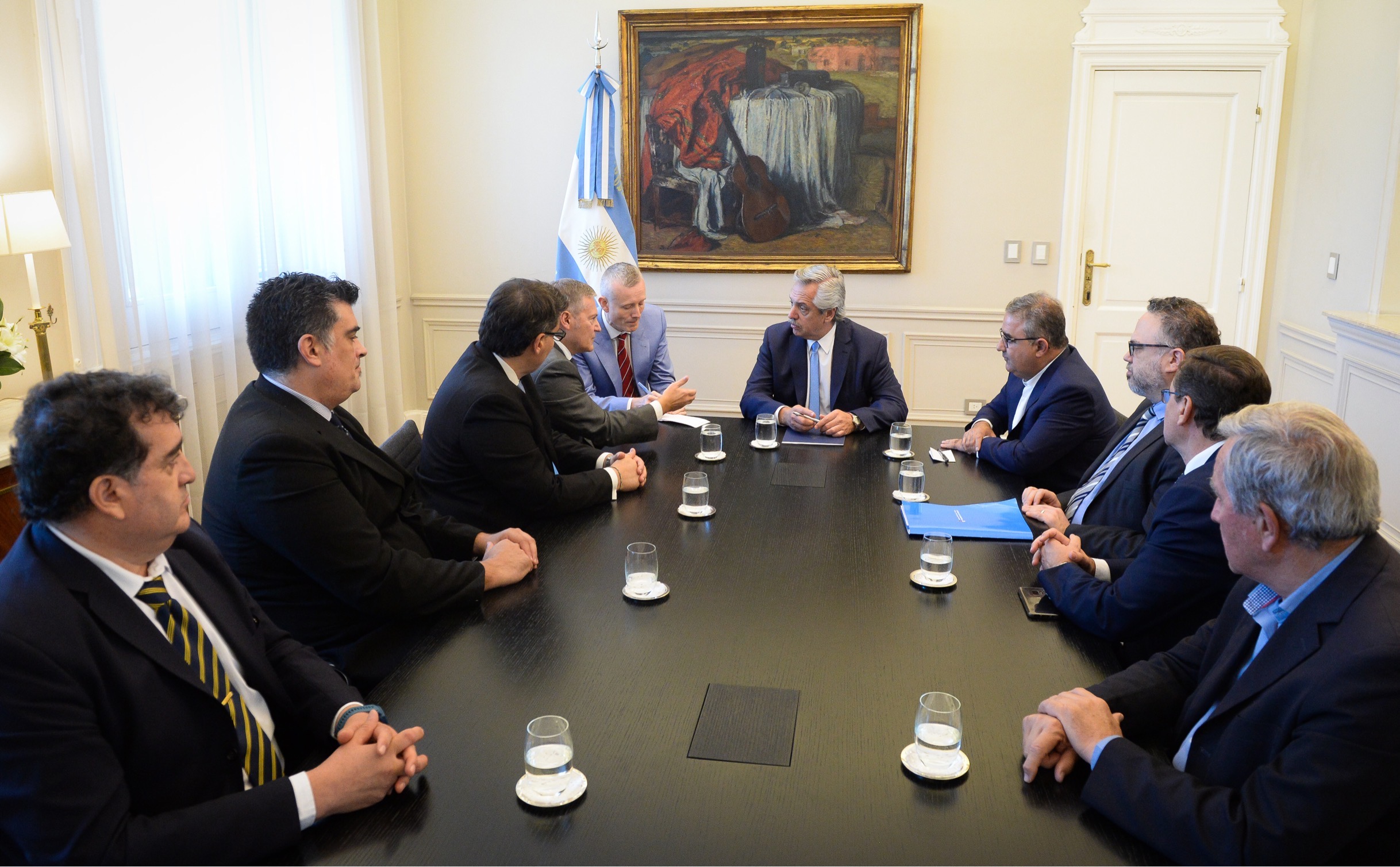 Alberto Fernández recibió al gobernador Jalil y empresarios