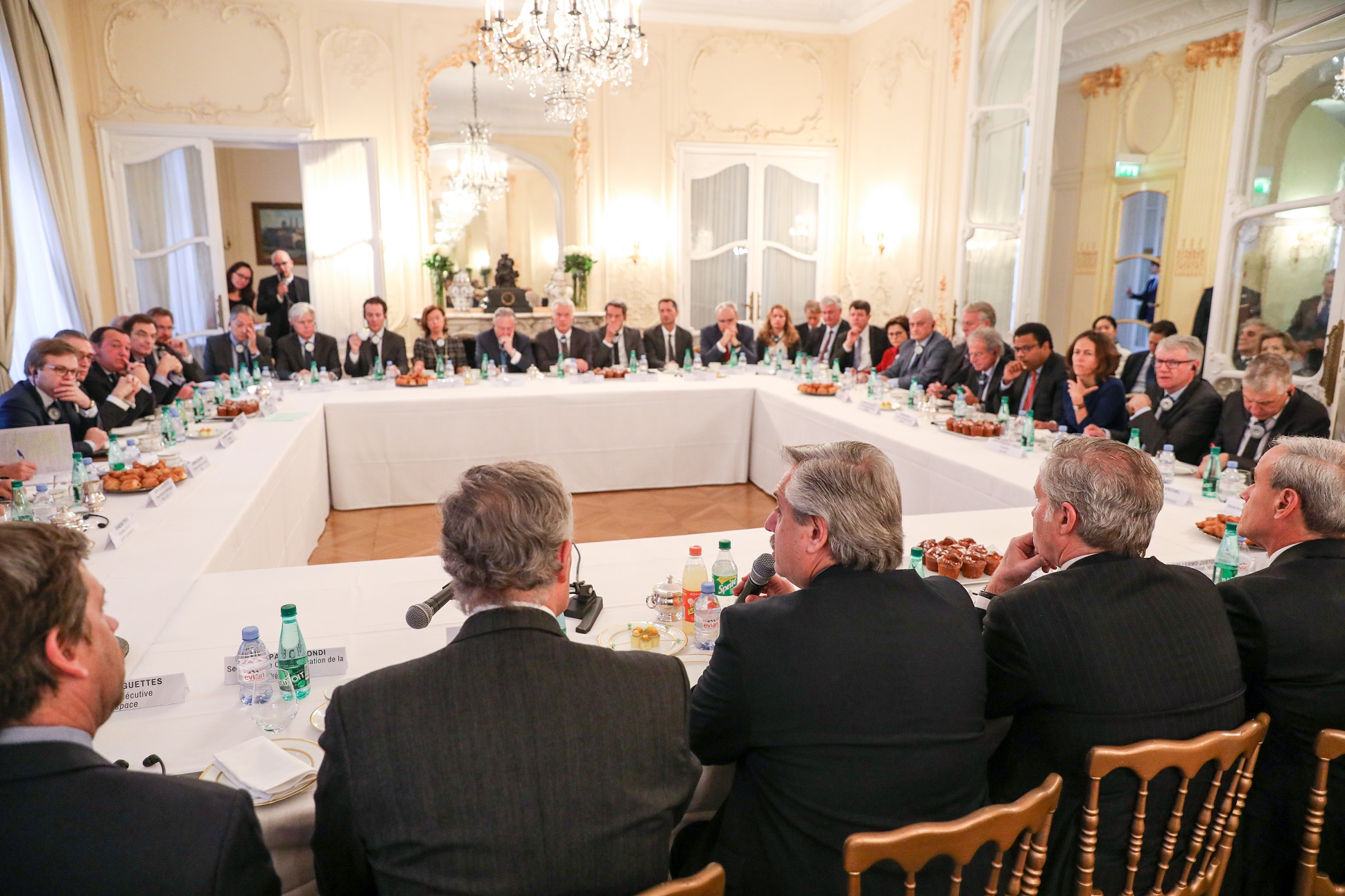 El Presidente mantuvo un desayuno de trabajo con representantes de empresas francesas