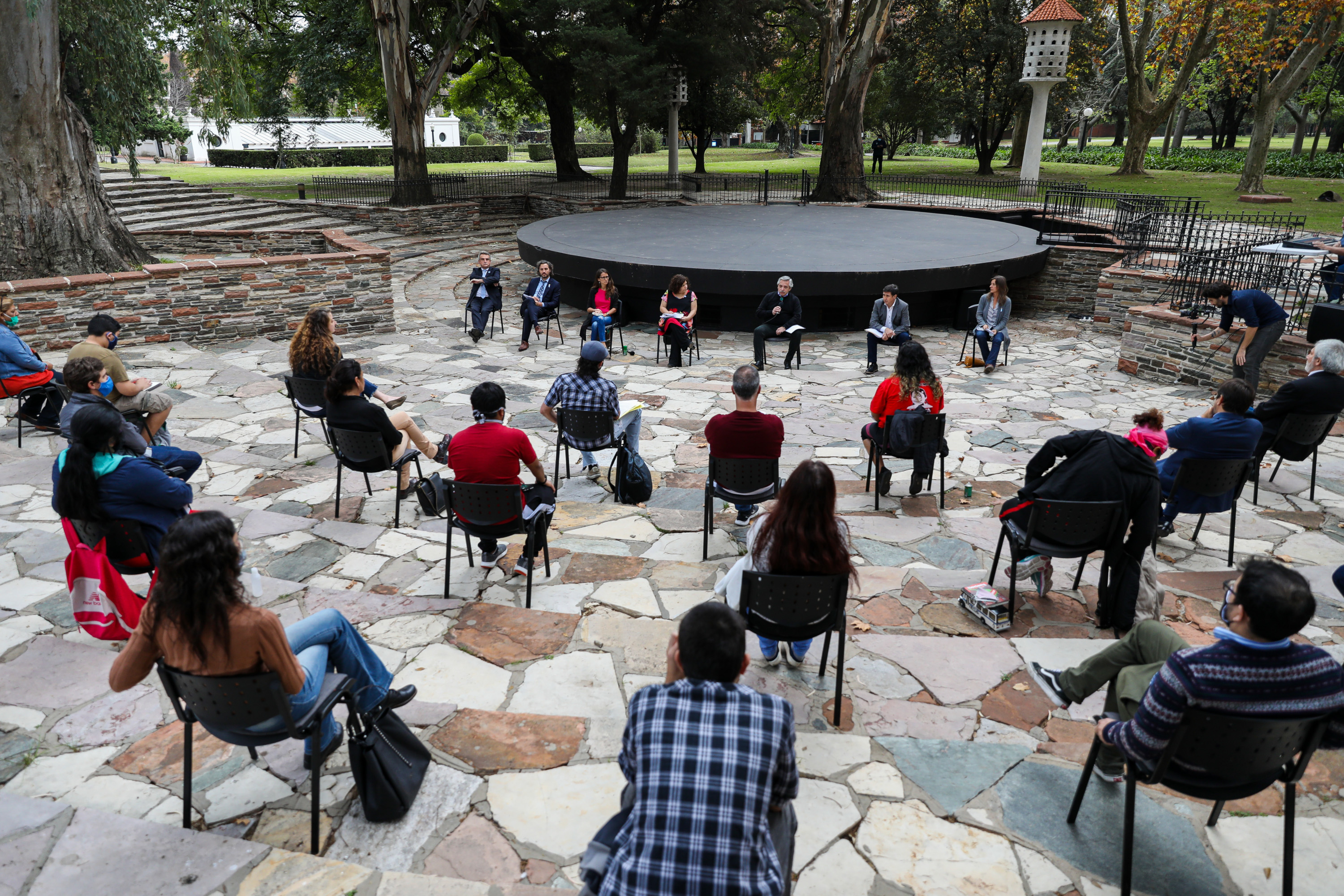 El Presidente recibió a referentes sociales de los barrios populares porteños