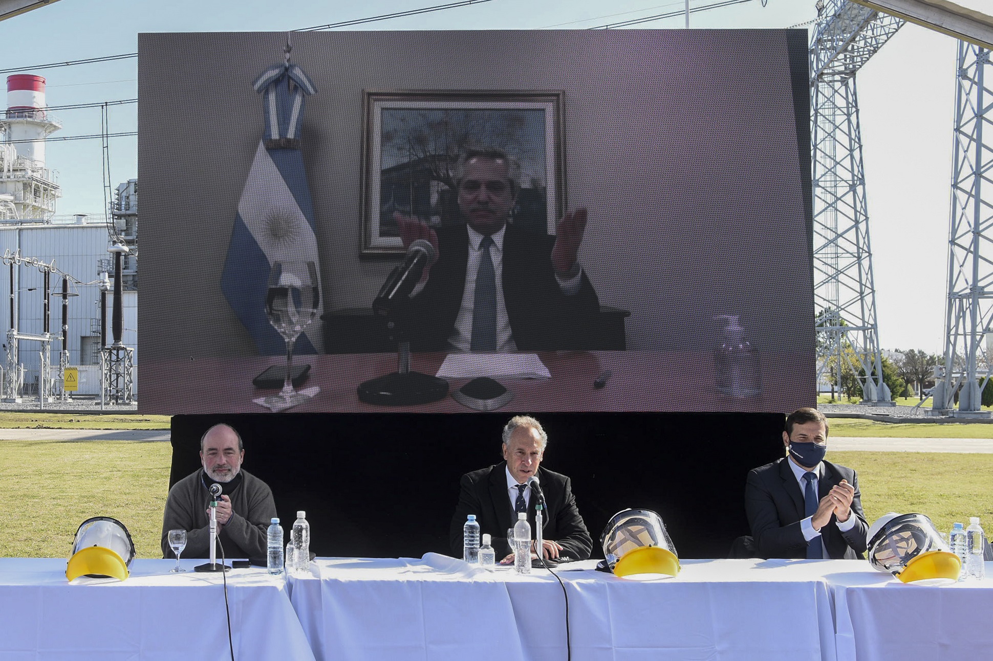 El Presidente inauguró por videoconferencia la ampliación de una planta de generación termoeléctrica en Marcos Paz