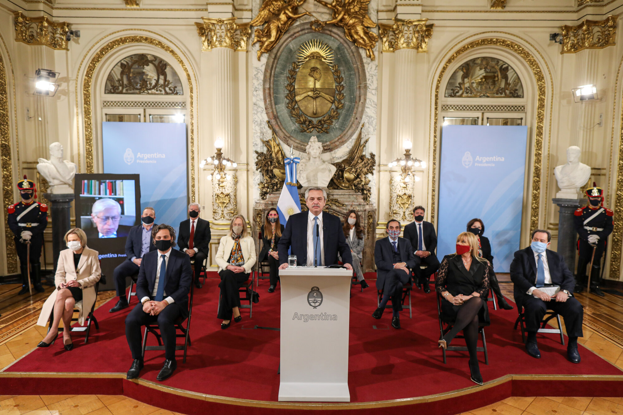 El Presidente presentó el proyecto de ley de reforma de la Justicia para garantizar su independencia y fortalecer el Estado de derecho