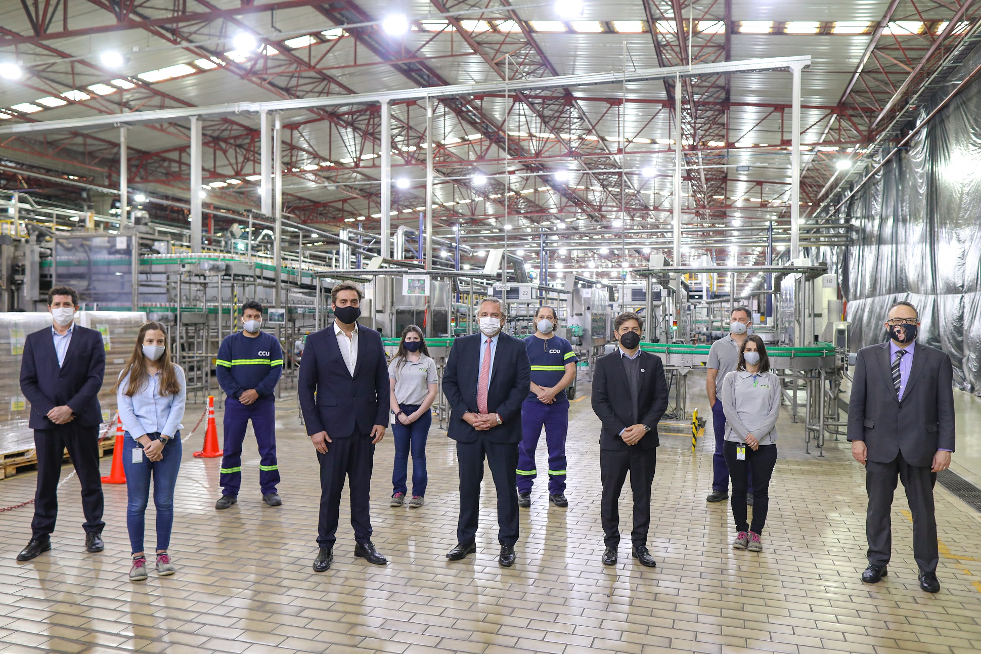 El Presidente formuló un llamado a la unidad del Estado, los trabajadores y los empresarios “para encarar juntos los problemas”