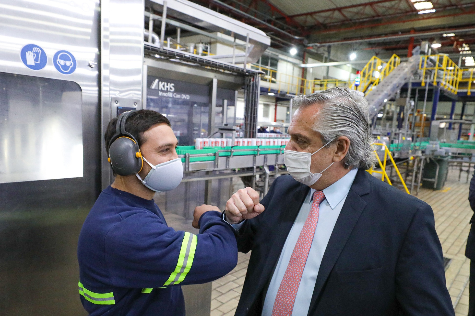 El Presidente formuló un llamado a la unidad del Estado, los trabajadores y los empresarios “para encarar juntos los problemas”