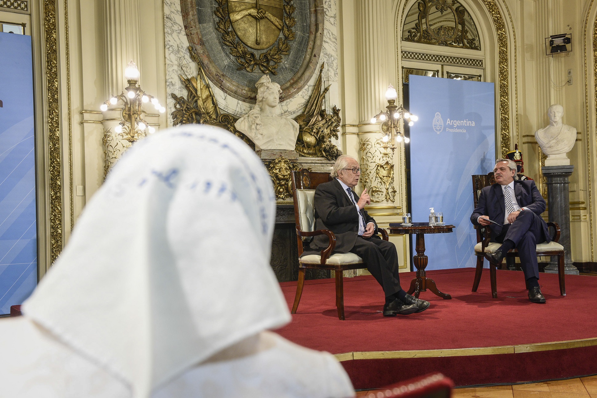 El Presidente rindió homenaje a Pérez Esquivel en la Casa Rosada: “Deberías ser modelo de todos los argentinos”