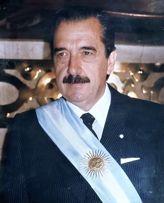 RAÚL RICARDO ALFONSÍN (1983 - 1989)