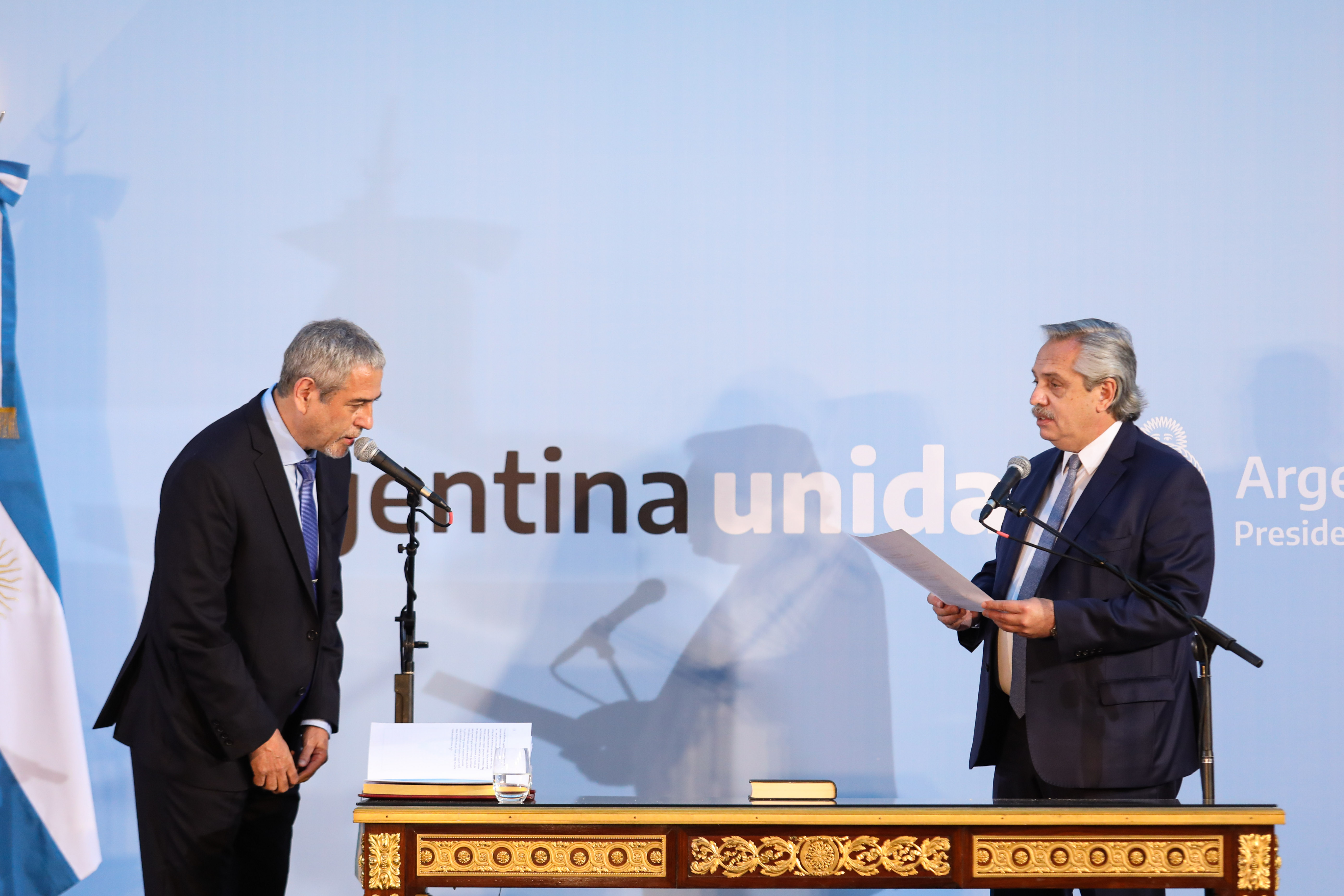 El Presidente le tomó juramento a Jorge Ferraresi como ministro de Desarrollo Territorial y Hábitat