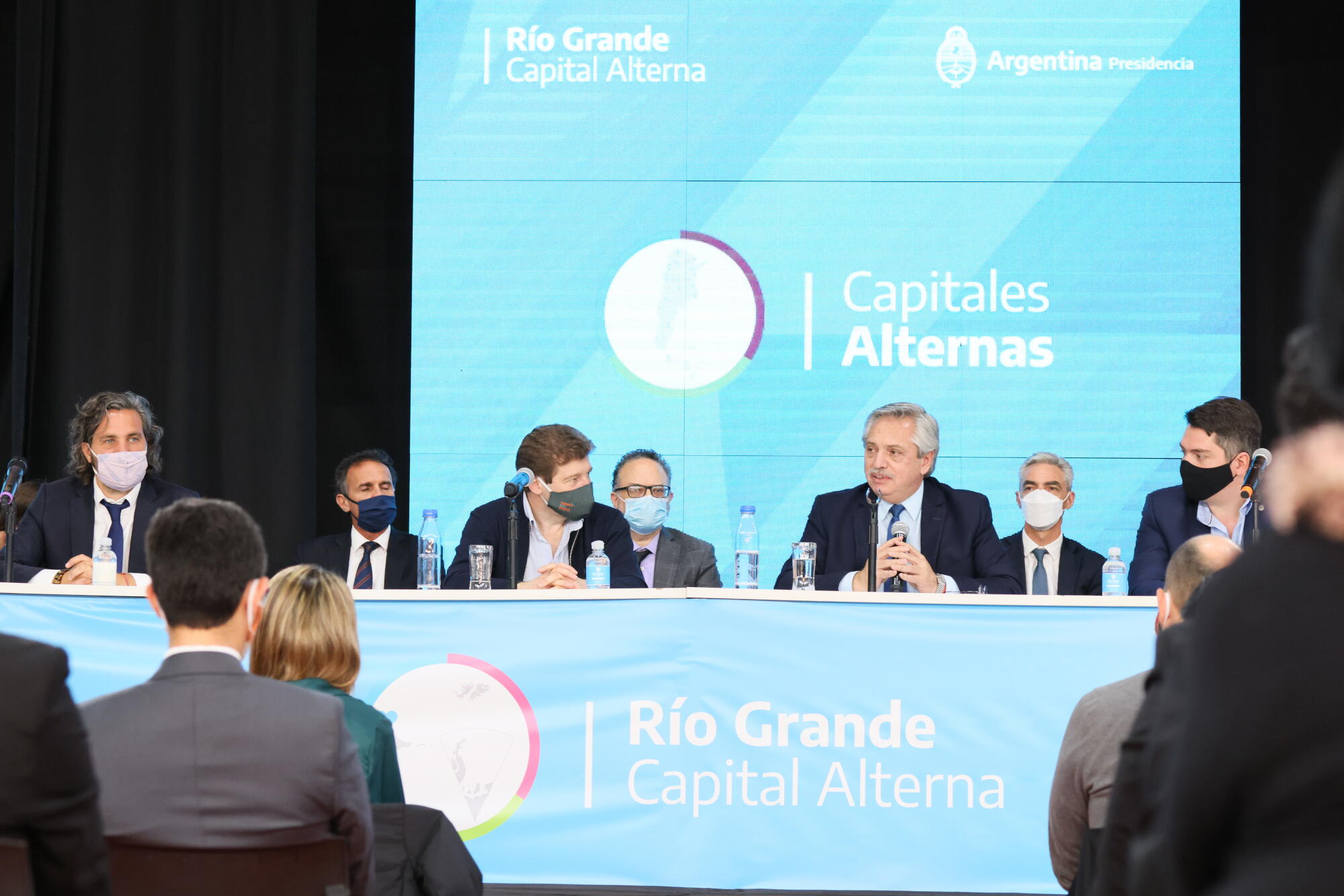 Capitales Alternas: El Presidente anunció obras y suscribió acuerdos en Tierra del Fuego