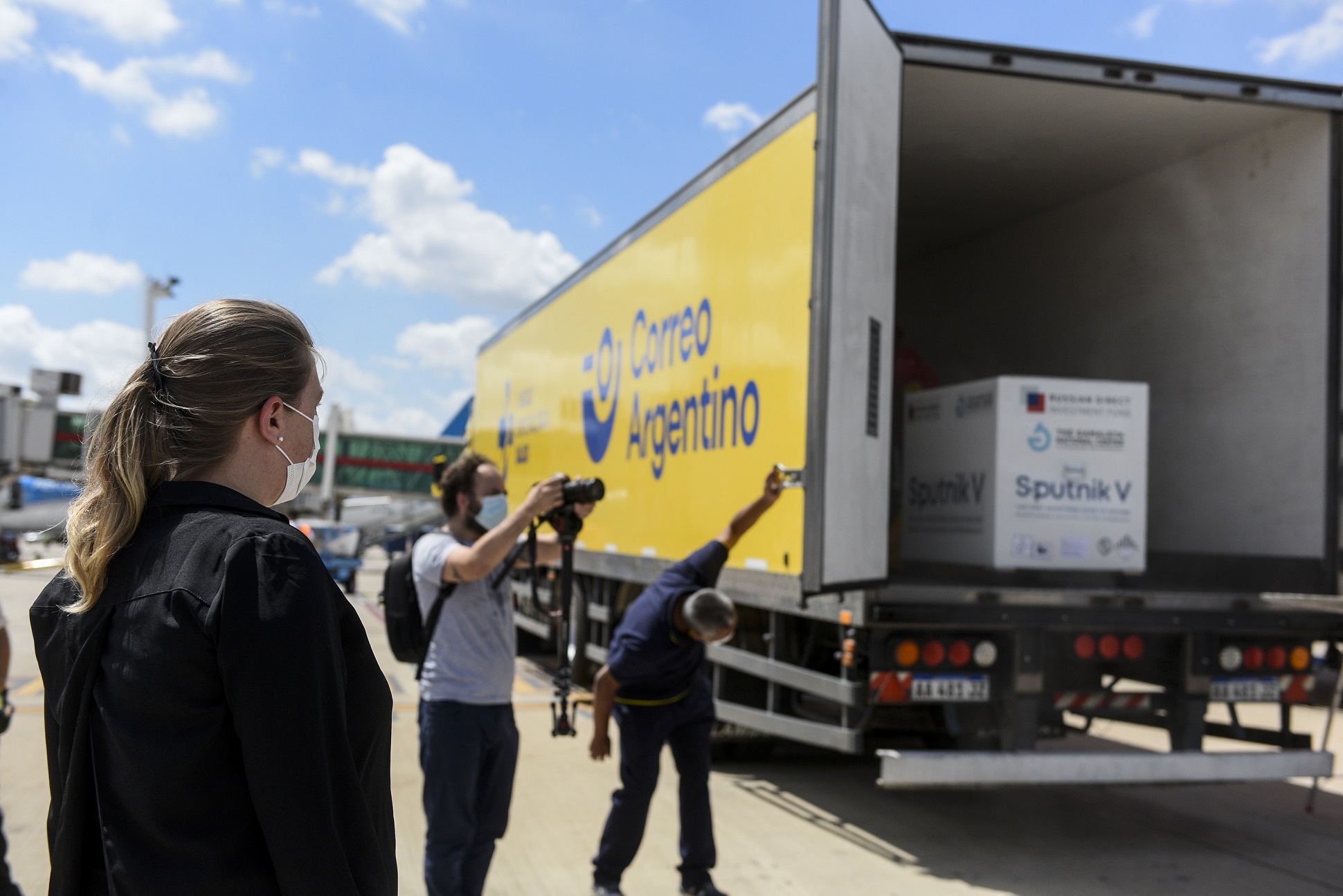 Coronavirus: Llegó al país la segunda partida de 300 mil vacunas Sputnik V proveniente de Rusia