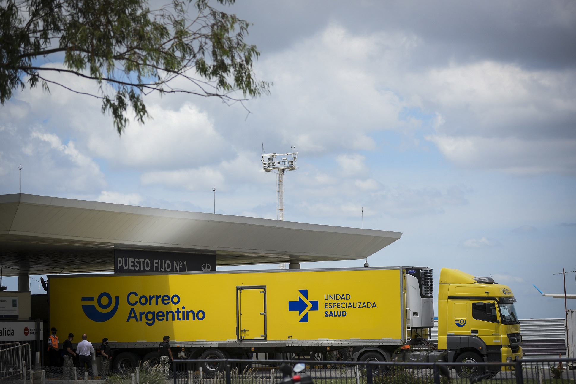 Coronavirus: Llegó al país la segunda partida de 300 mil vacunas Sputnik V proveniente de Rusia