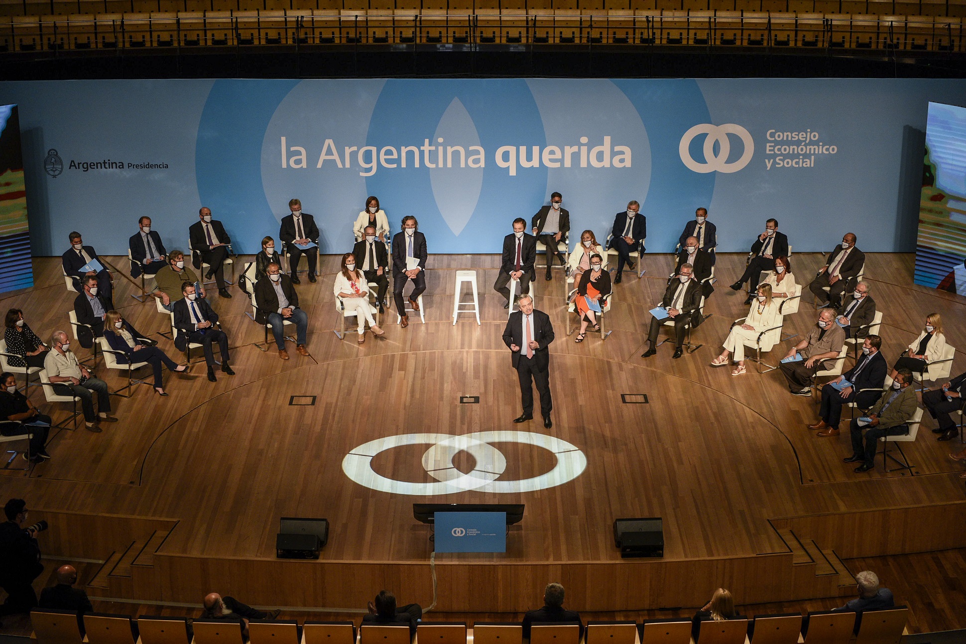 El Presidente convocó a  “hacer una sociedad más justa” en la que “apostemos al diálogo y a construir el futuro entre todos”