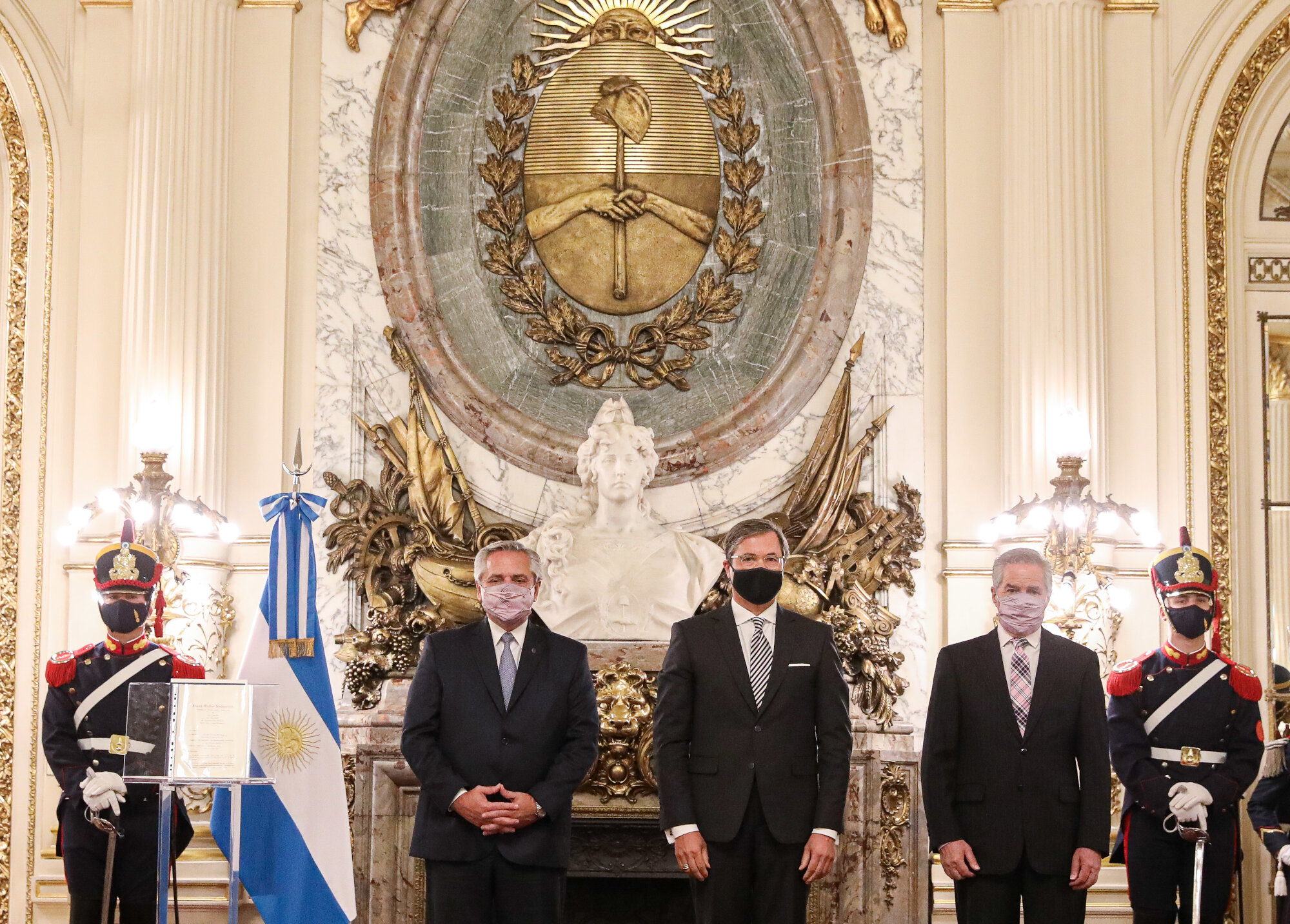 El Presidente recibió las cartas credenciales de 18 nuevos embajadores