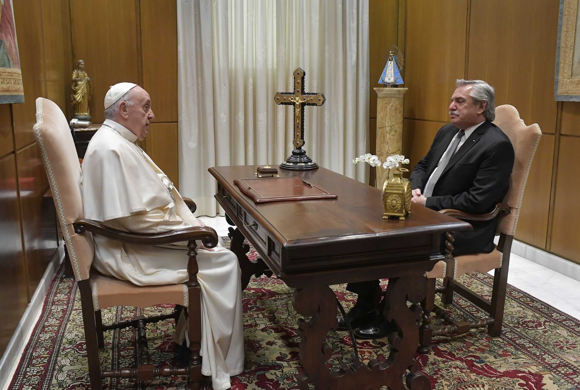 El presidente fue recibido por el Papa Francisco en el Vaticano