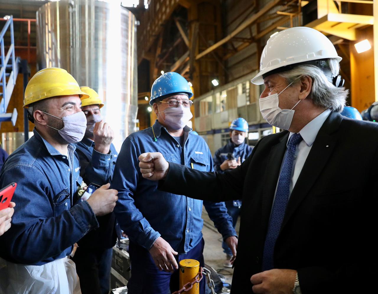 “Con el esfuerzo de todos podemos hacer un país diferente”, afirmó el Presidente al anunciar la capitalización de IMPSA