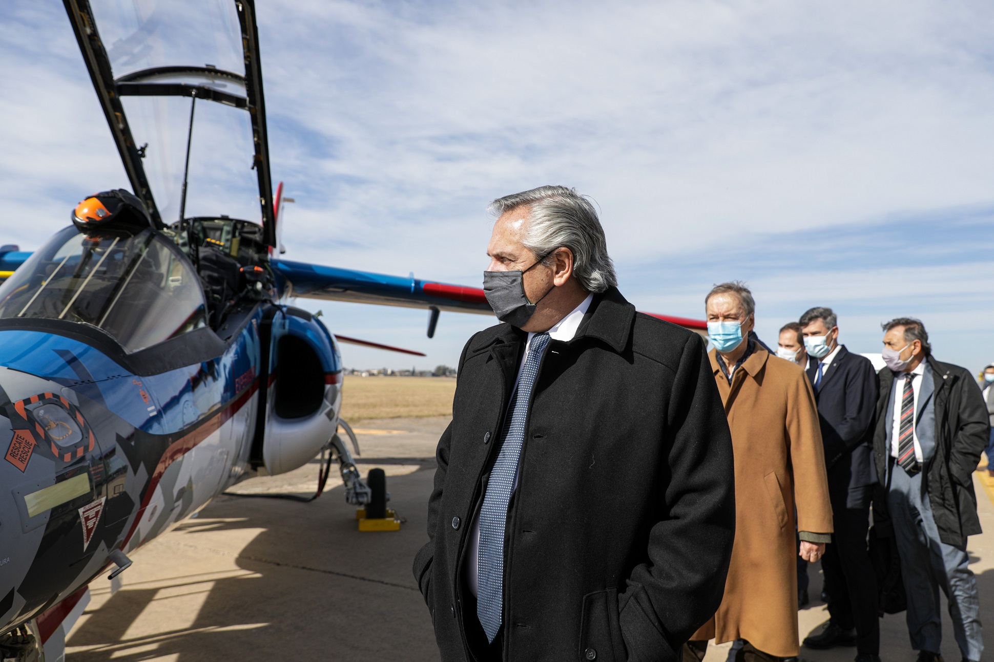 El Presidente encabezó en Córdoba la entrega a la Fuerza Aérea de una novedosa versión del Pampa III