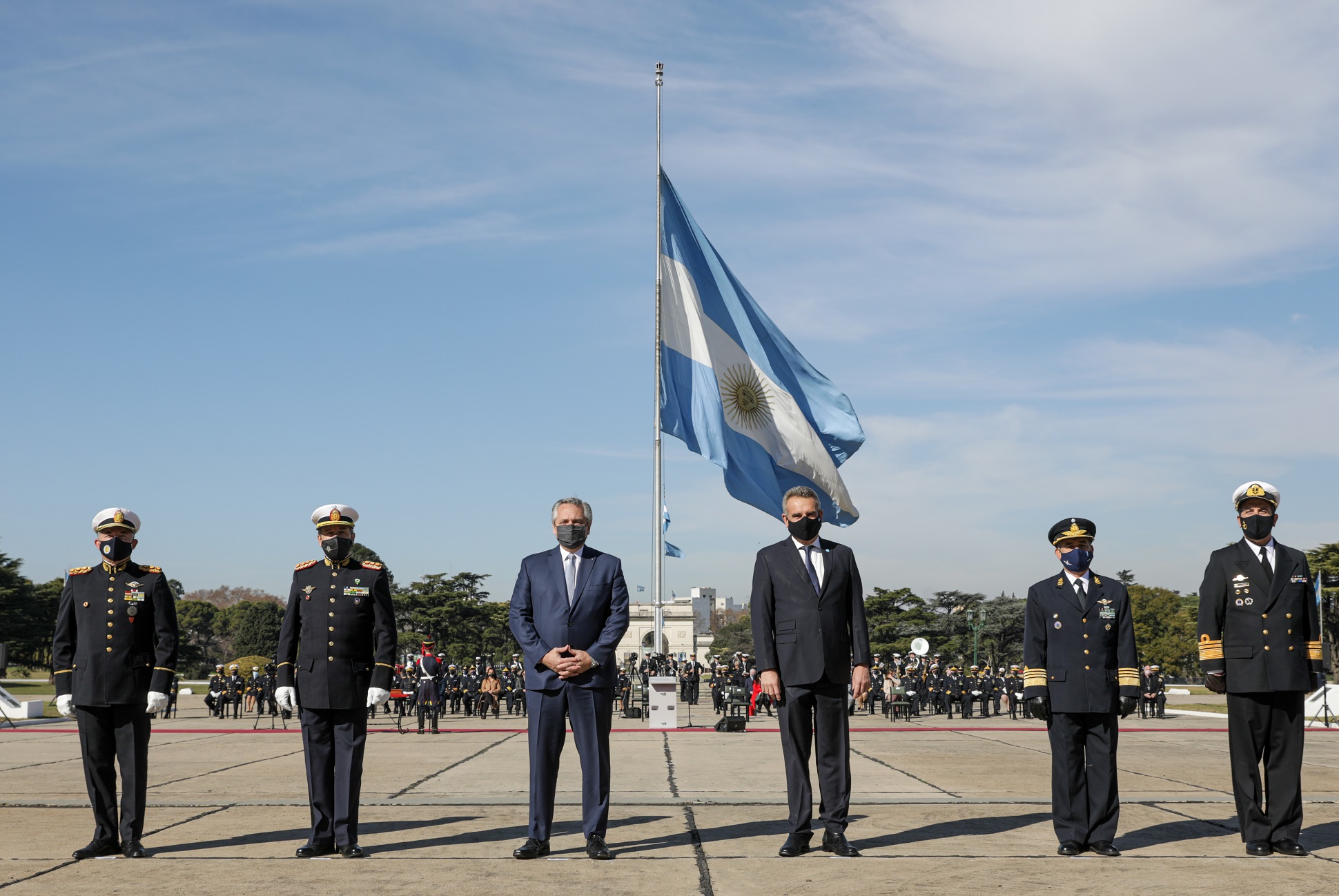 El Presidente agradeció a las Fuerzas Armadas la asistencia para enfrentar la pandemia: “Quiero reconocerles de corazón mi gratitud”
