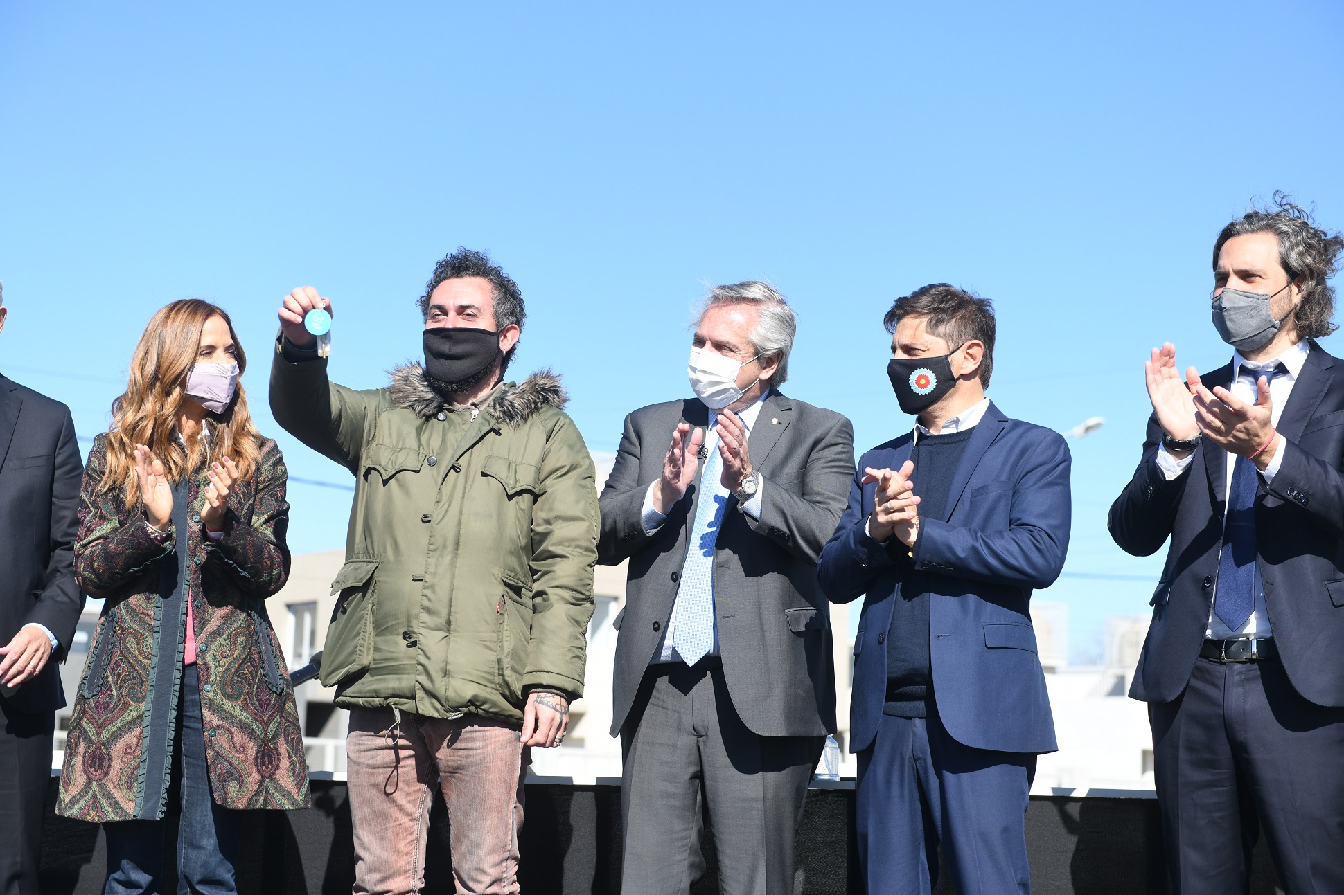 “Necesitamos un Estado que dé a todos oportunidad de crecer y desarrollarse”, dijo el Presidente al entregar viviendas y créditos para la construcción 
