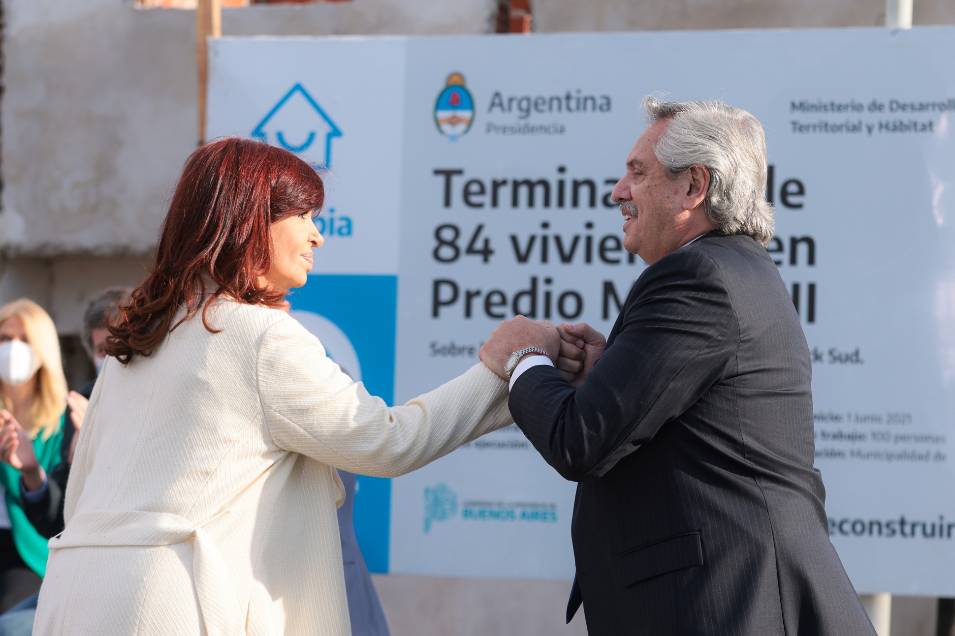 Alberto Fernández: “Estas casas dan alegría, trabajo y dignidad a quienes hoy comienzan a vivir en ellas”
