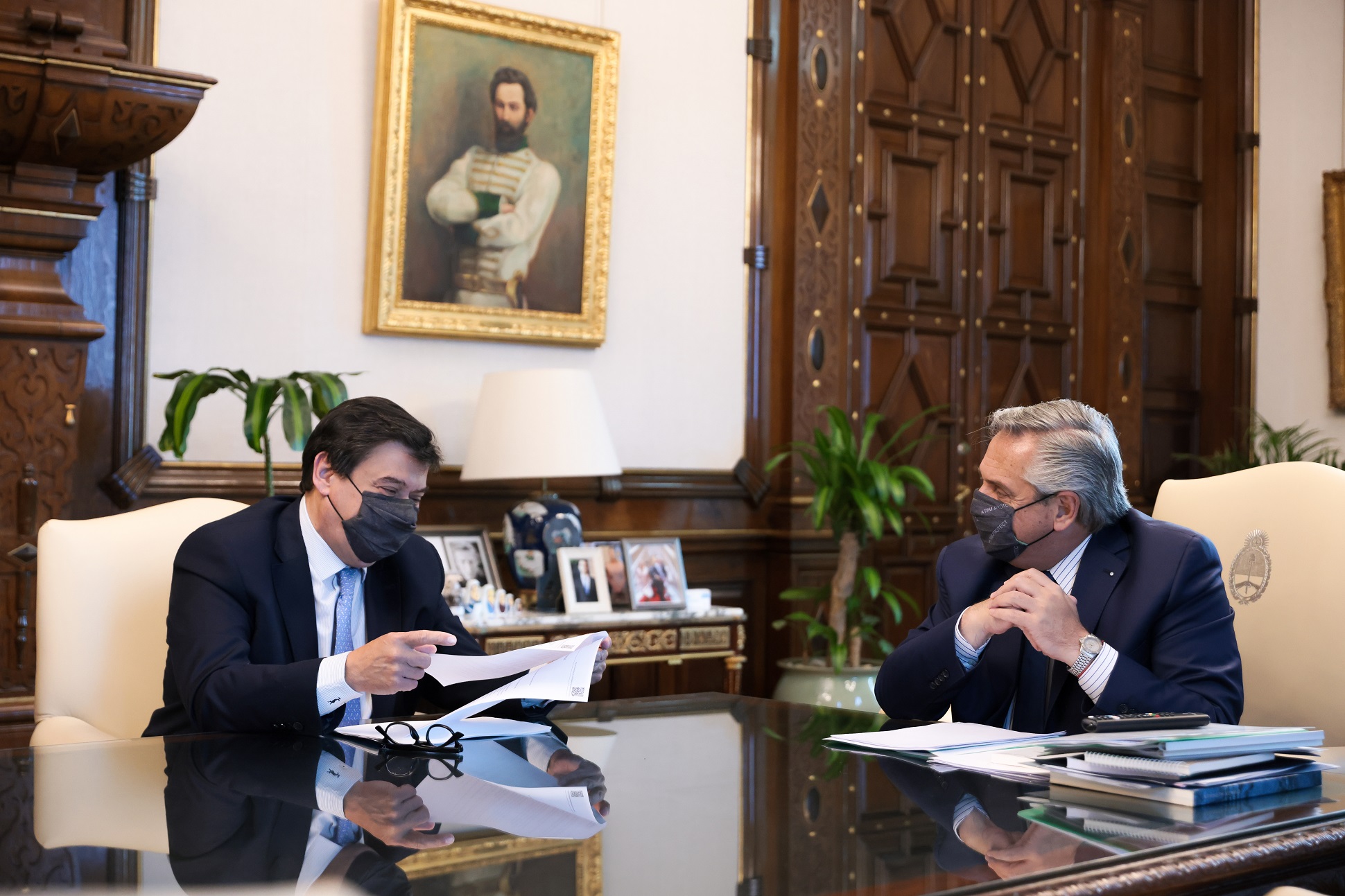 El Ministro de Trabajo informó detalles del aumento del piso salarial para el pago del Impuesto a las Ganancias tras reunirse con el Presidente