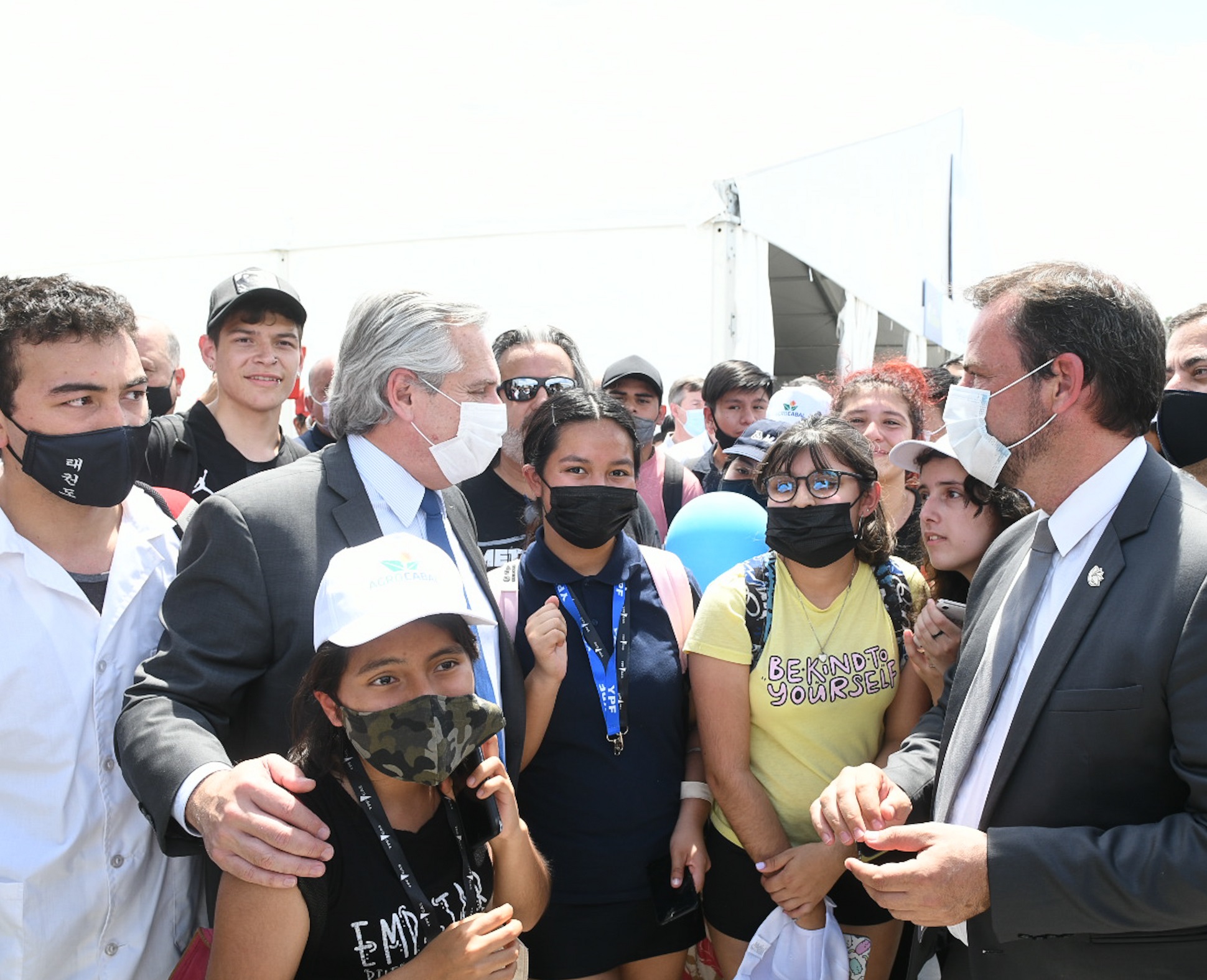 El presidente Alberto Fernández recorrió stands de empresas locales y regionales en el multievento de negocios, Expo Escobar