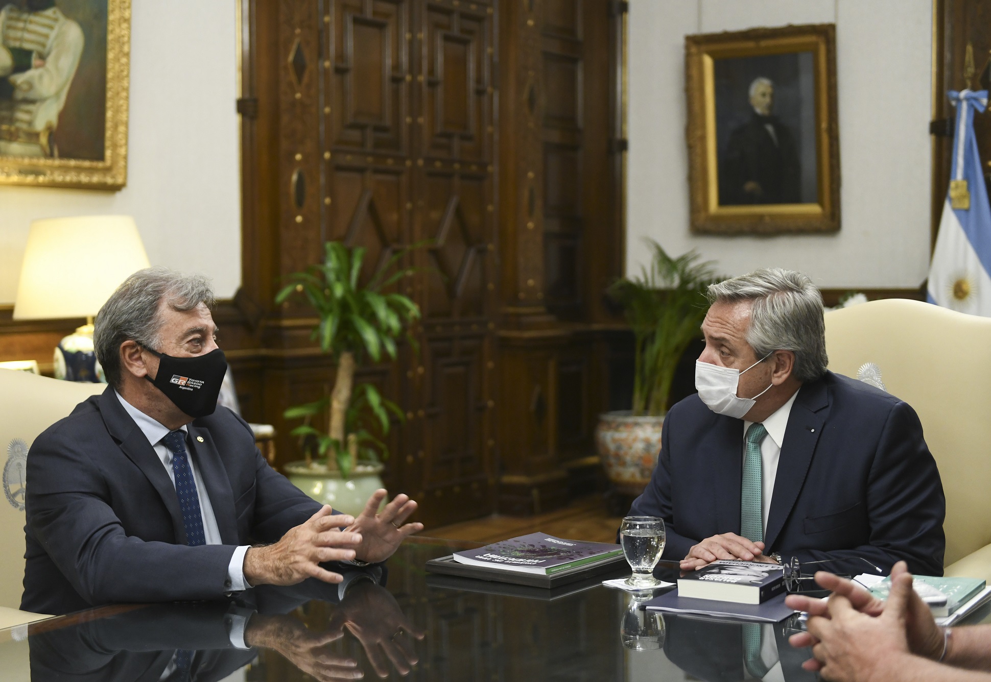 Alberto Fernández recibió al presidente de Toyota, que aumentará la capacidad de producción en la planta industrial de Zárate